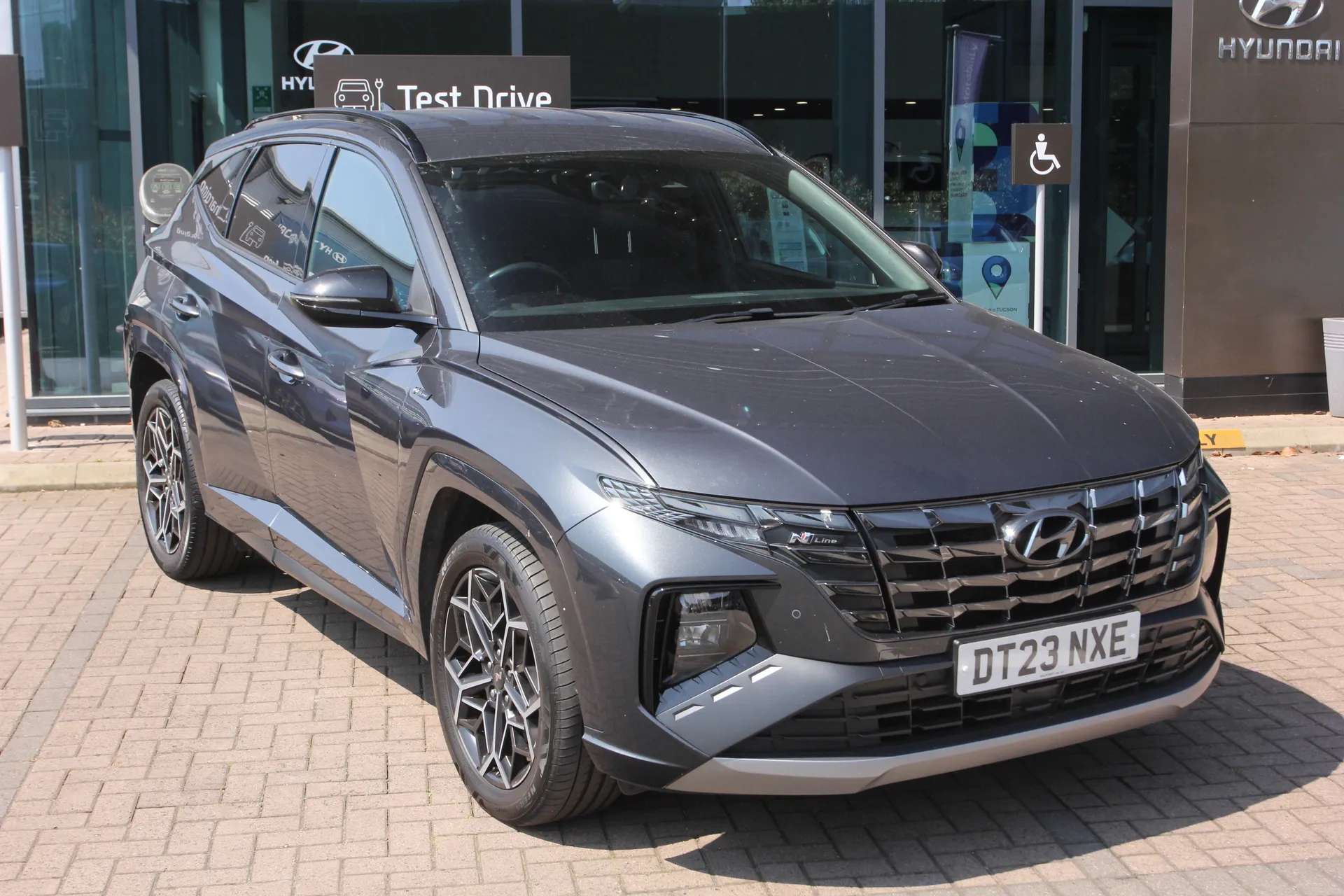 A 2023 HYUNDAI TUCSON 1.6 TGDi Hybrid 230 N Line 5dr 2WD Auto ZERO DEPOSIT FINANCE AVAILABLE A 2023 HYUNDAI TUCSON 1.6 TGDi Hybrid 230 N Line 5dr 2WD Auto ZERO DEPOSIT FINANCE AVAILABLE