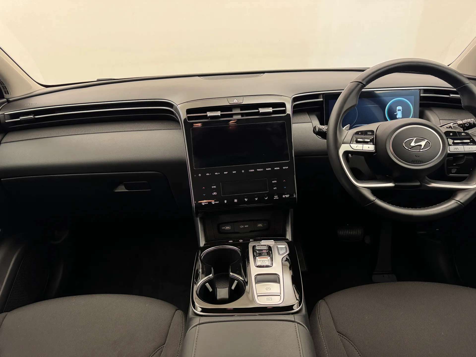 A 2023 HYUNDAI TUCSON 1.6 TGDi Hybrid 230 SE Connect 5dr 2WD Auto A 2023 HYUNDAI TUCSON 1.6 TGDi Hybrid 230 SE Connect 5dr 2WD Auto