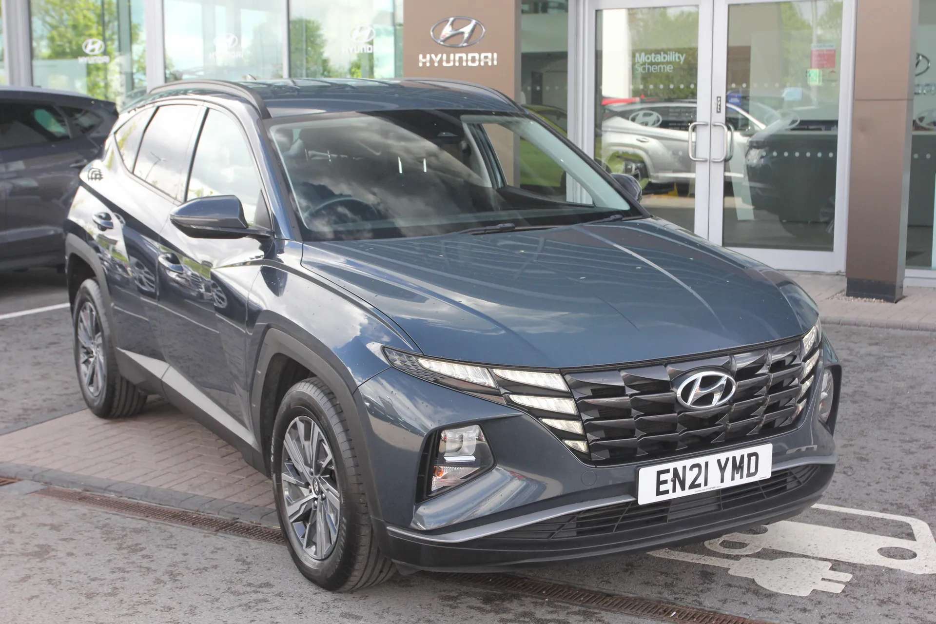 A 2021 HYUNDAI TUCSON 1.6 TGDi Hybrid 230 SE Connect 5dr 2WD Auto A 2021 HYUNDAI TUCSON 1.6 TGDi Hybrid 230 SE Connect 5dr 2WD Auto