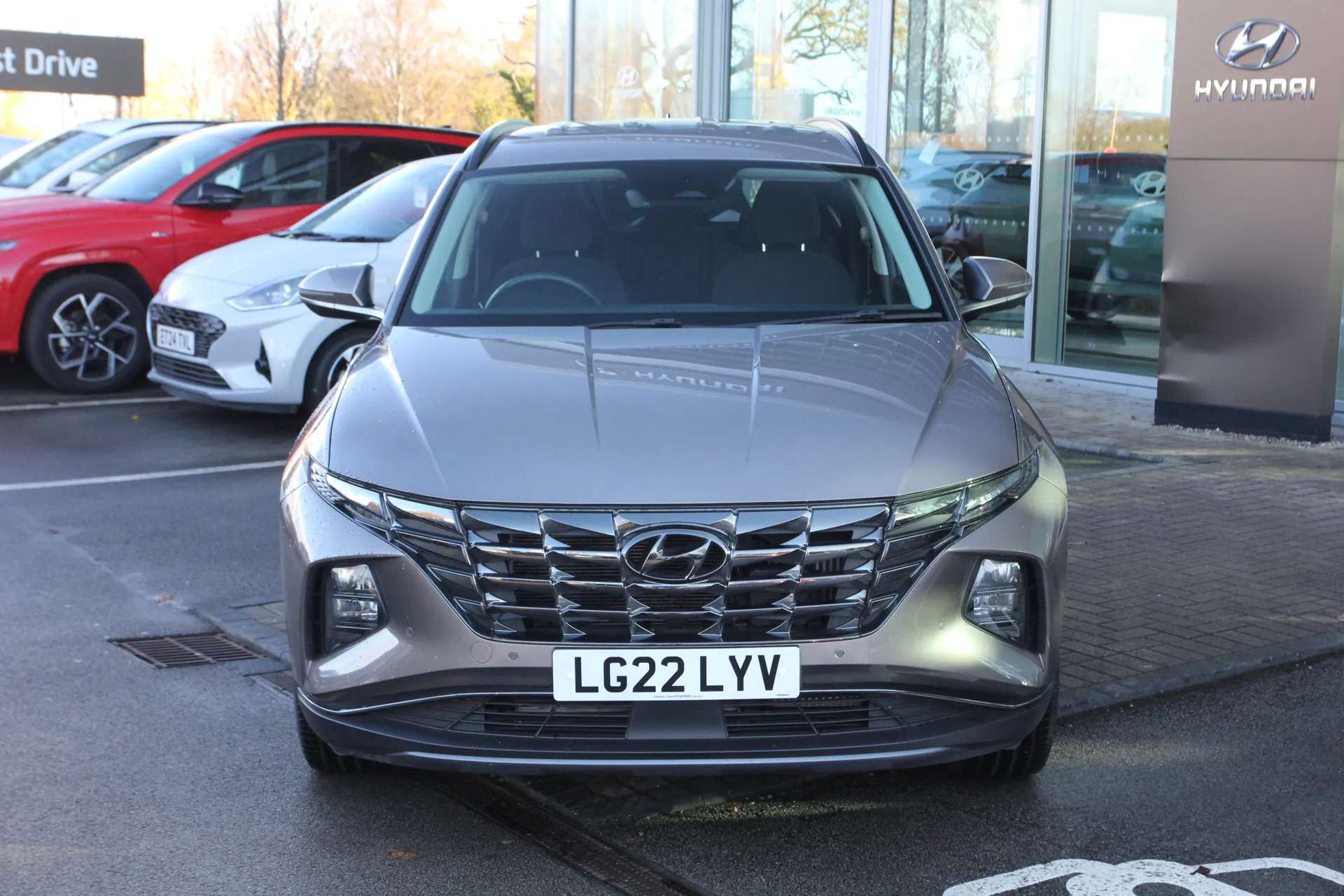 A 2022 HYUNDAI TUCSON 1.6 TGDi Hybrid 230 Premium 5dr 2WD Auto A 2022 HYUNDAI TUCSON 1.6 TGDi Hybrid 230 Premium 5dr 2WD Auto