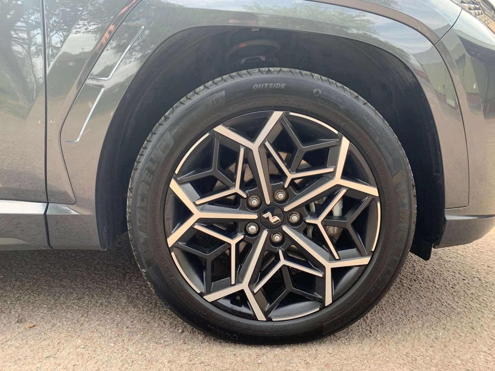 A 2024 HYUNDAI TUCSON 1.6 TGDi Plug-in Hybrid N Line 5dr 4WD Auto ZERO DEPOSIT FINANCE AVAILABLE A 2024 HYUNDAI TUCSON 1.6 TGDi Plug-in Hybrid N Line 5dr 4WD Auto ZERO DEPOSIT FINANCE AVAILABLE