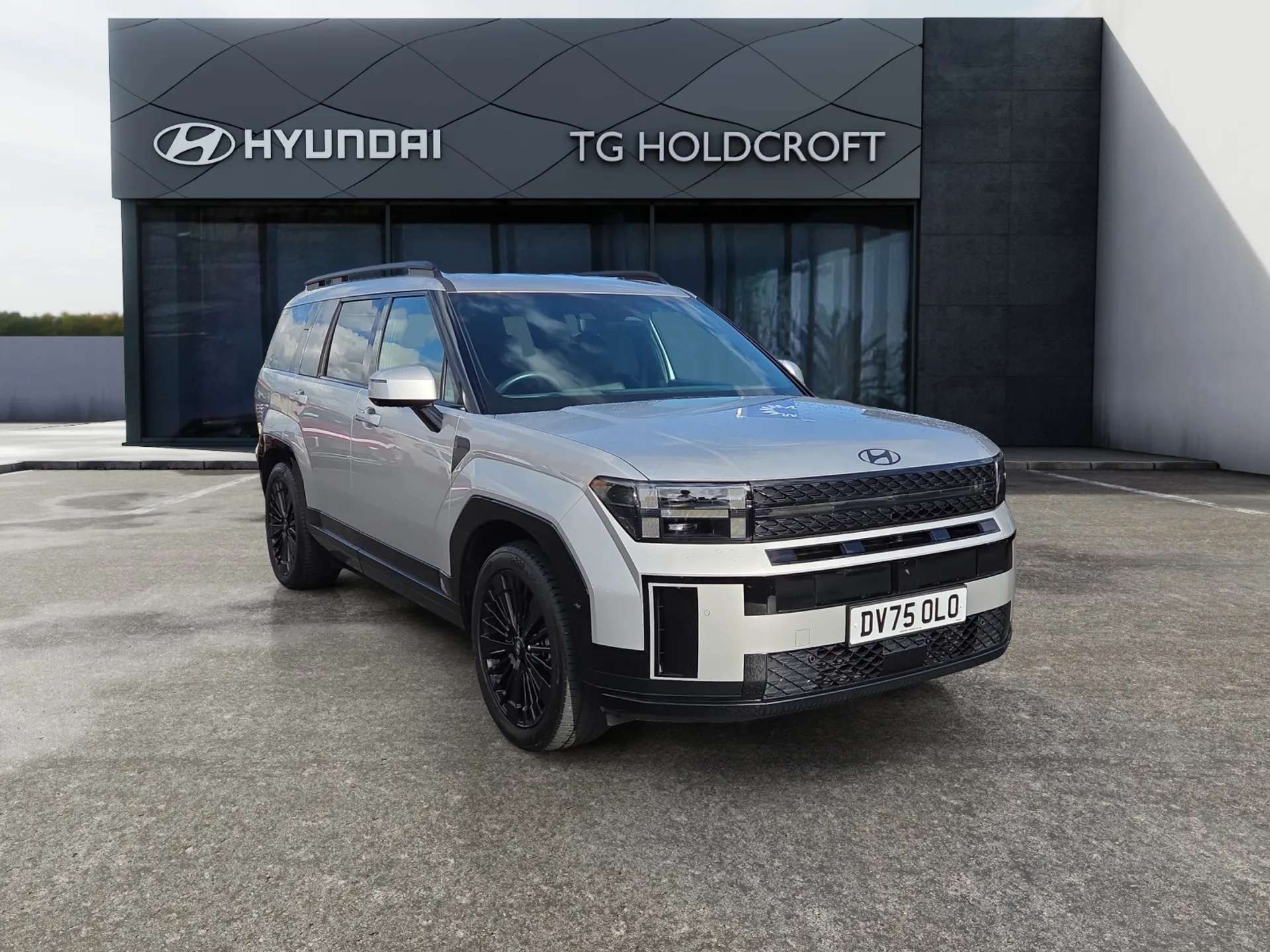 A 2025 HYUNDAI SANTA FE 1.6 TGDi Plug-in Hybrid Calligraphy 5dr 4WD Auto A 2025 HYUNDAI SANTA FE 1.6 TGDi Plug-in Hybrid Calligraphy 5dr 4WD Auto
