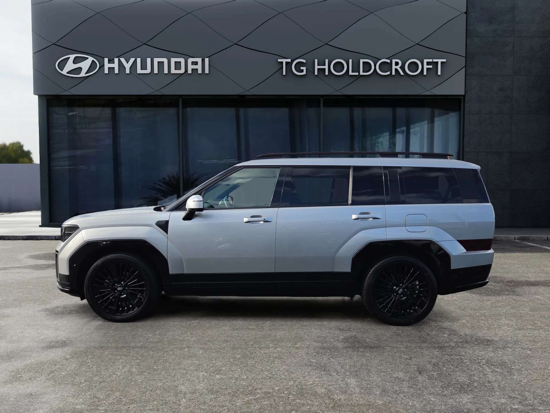 A 2025 HYUNDAI SANTA FE 1.6 TGDi Plug-in Hybrid Calligraphy 5dr 4WD Auto A 2025 HYUNDAI SANTA FE 1.6 TGDi Plug-in Hybrid Calligraphy 5dr 4WD Auto