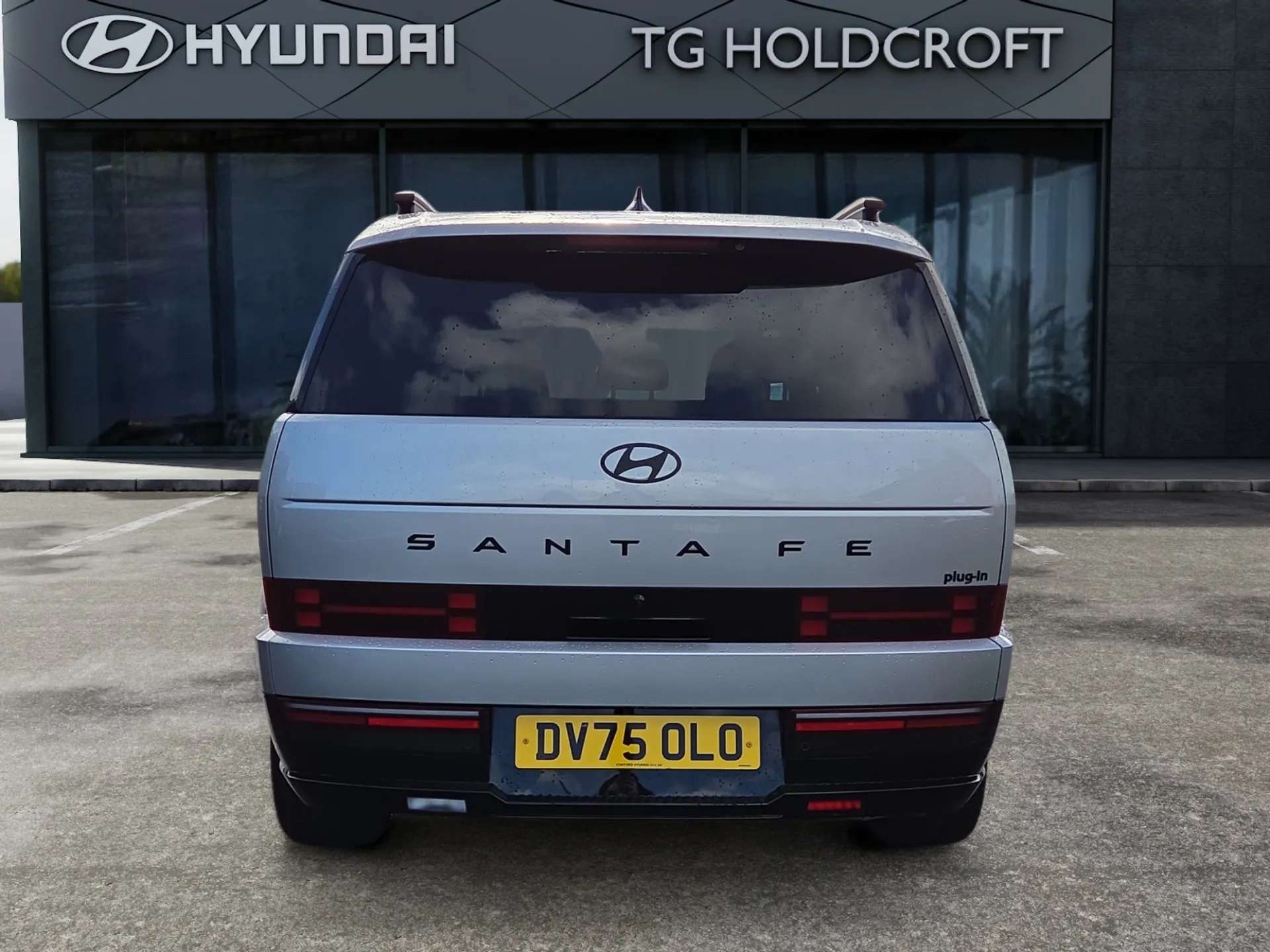 A 2025 HYUNDAI SANTA FE 1.6 TGDi Plug-in Hybrid Calligraphy 5dr 4WD Auto A 2025 HYUNDAI SANTA FE 1.6 TGDi Plug-in Hybrid Calligraphy 5dr 4WD Auto