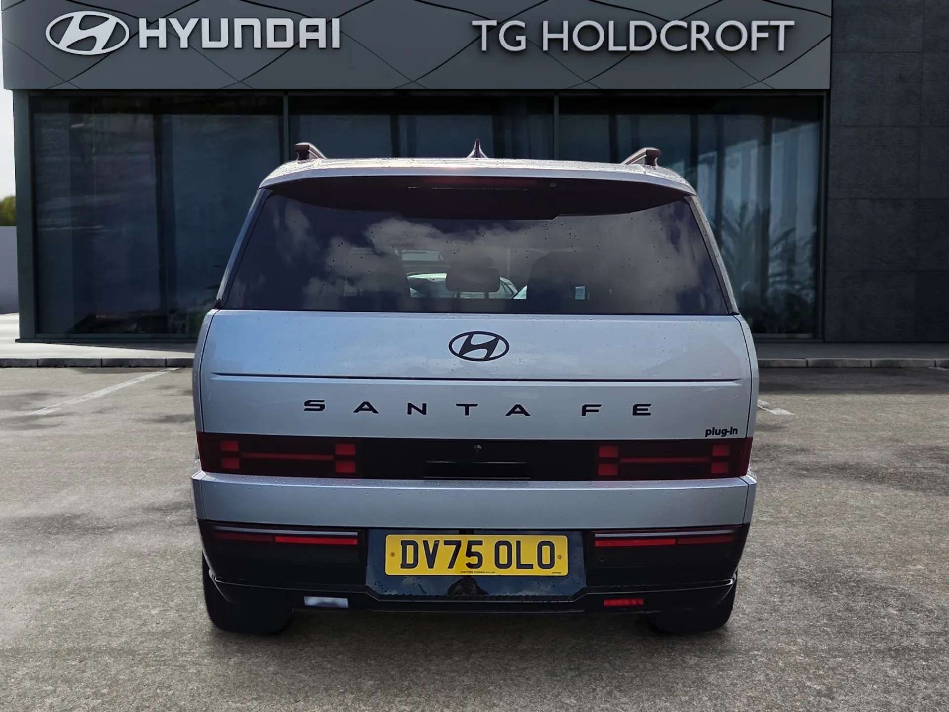 A 2025 HYUNDAI SANTA FE 1.6 TGDi Plug-in Hybrid Calligraphy 5dr 4WD Auto A 2025 HYUNDAI SANTA FE 1.6 TGDi Plug-in Hybrid Calligraphy 5dr 4WD Auto