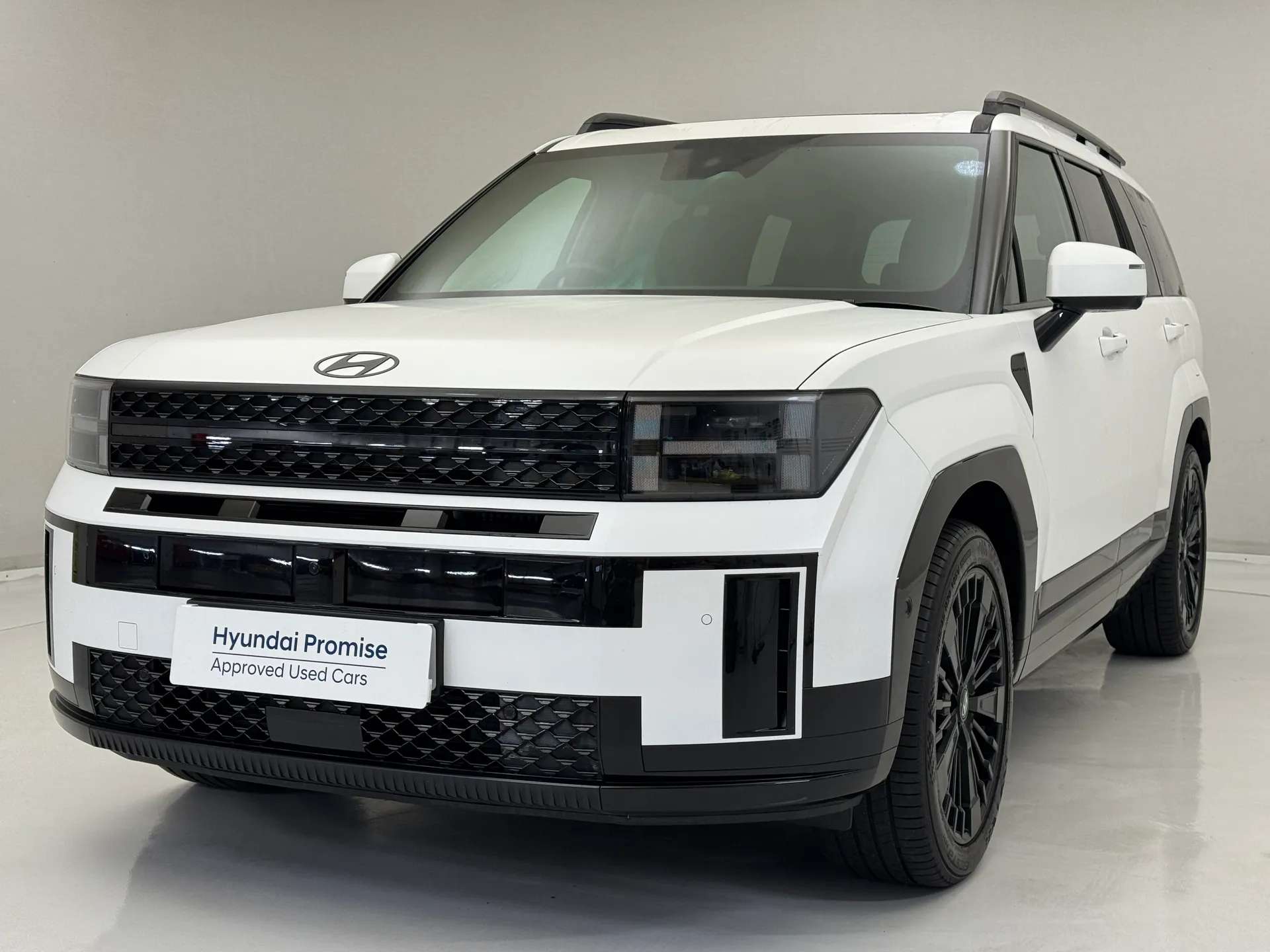 A 2026 HYUNDAI SANTA FE 1.6 TGDi Hybrid Calligraphy 5dr 4WD Auto A 2026 HYUNDAI SANTA FE 1.6 TGDi Hybrid Calligraphy 5dr 4WD Auto