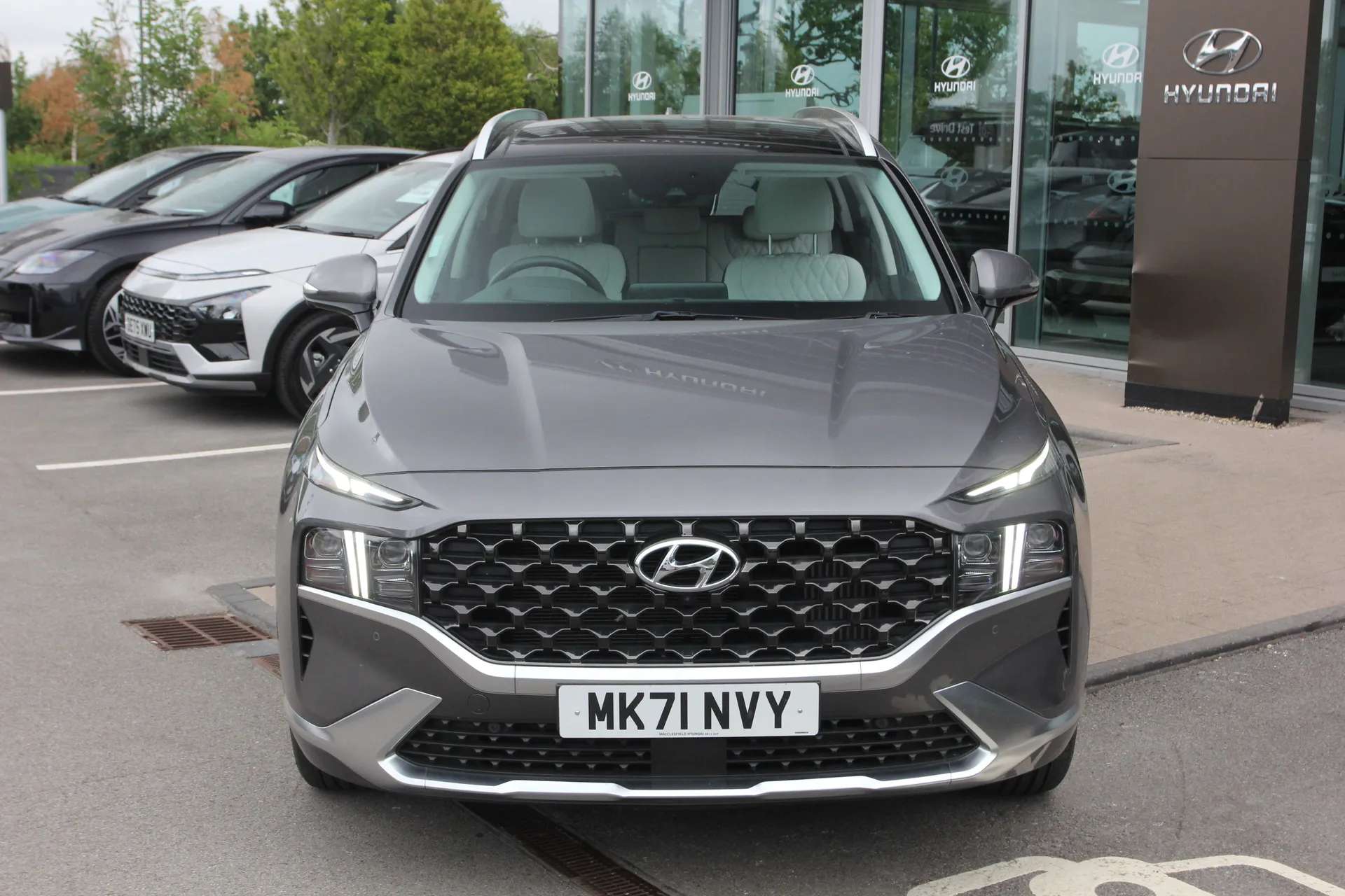 A 2021 HYUNDAI SANTA FE 1.6 TGDi Plug-in Hybrid Ultimate 5dr 4WD Auto A 2021 HYUNDAI SANTA FE 1.6 TGDi Plug-in Hybrid Ultimate 5dr 4WD Auto