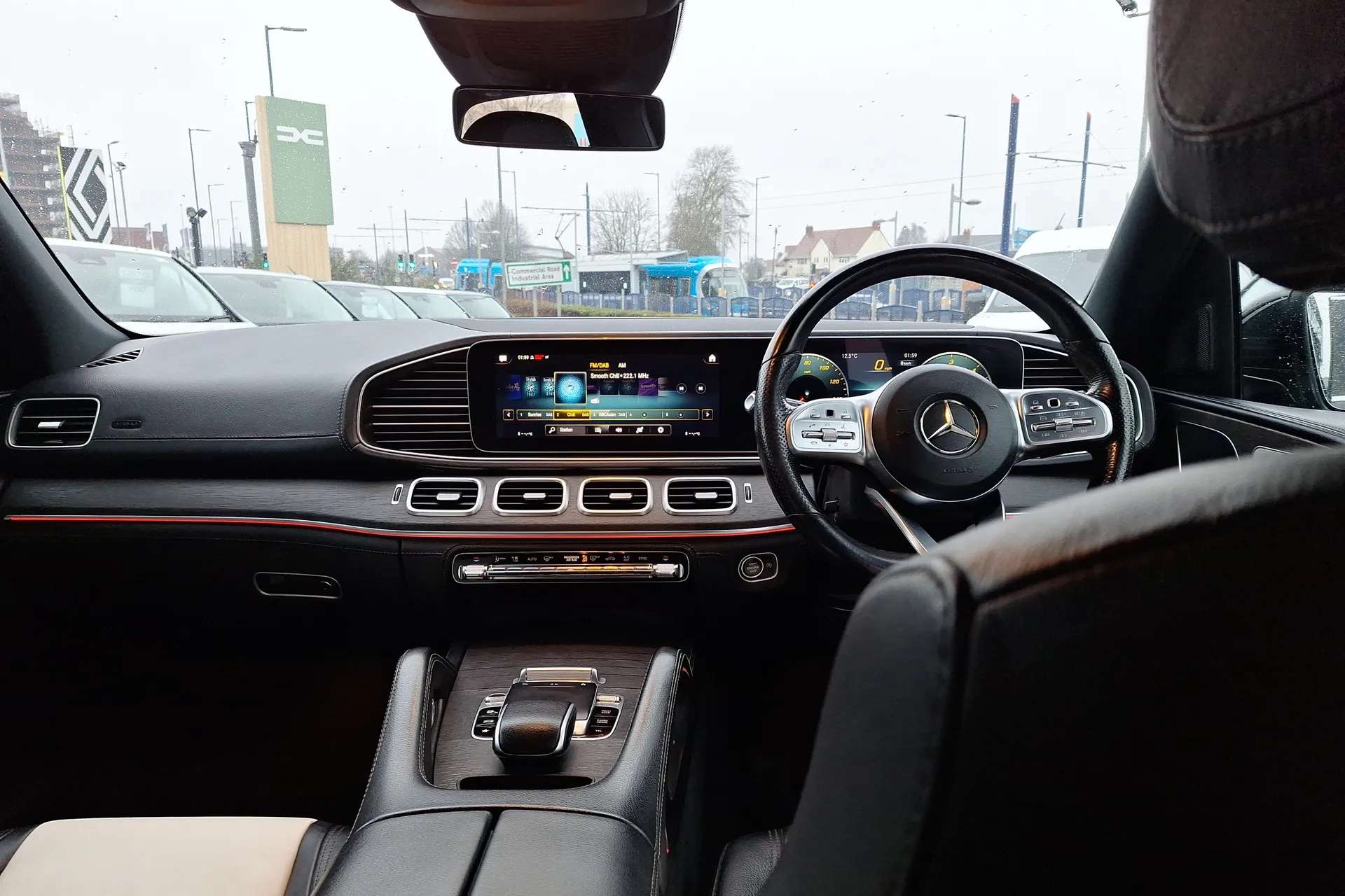 A 2020 MERCEDES-BENZ GLE GLE 300d 4Matic AMG Line Premium 5dr 9G-Tronic A 2020 MERCEDES-BENZ GLE GLE 300d 4Matic AMG Line Premium 5dr 9G-Tronic