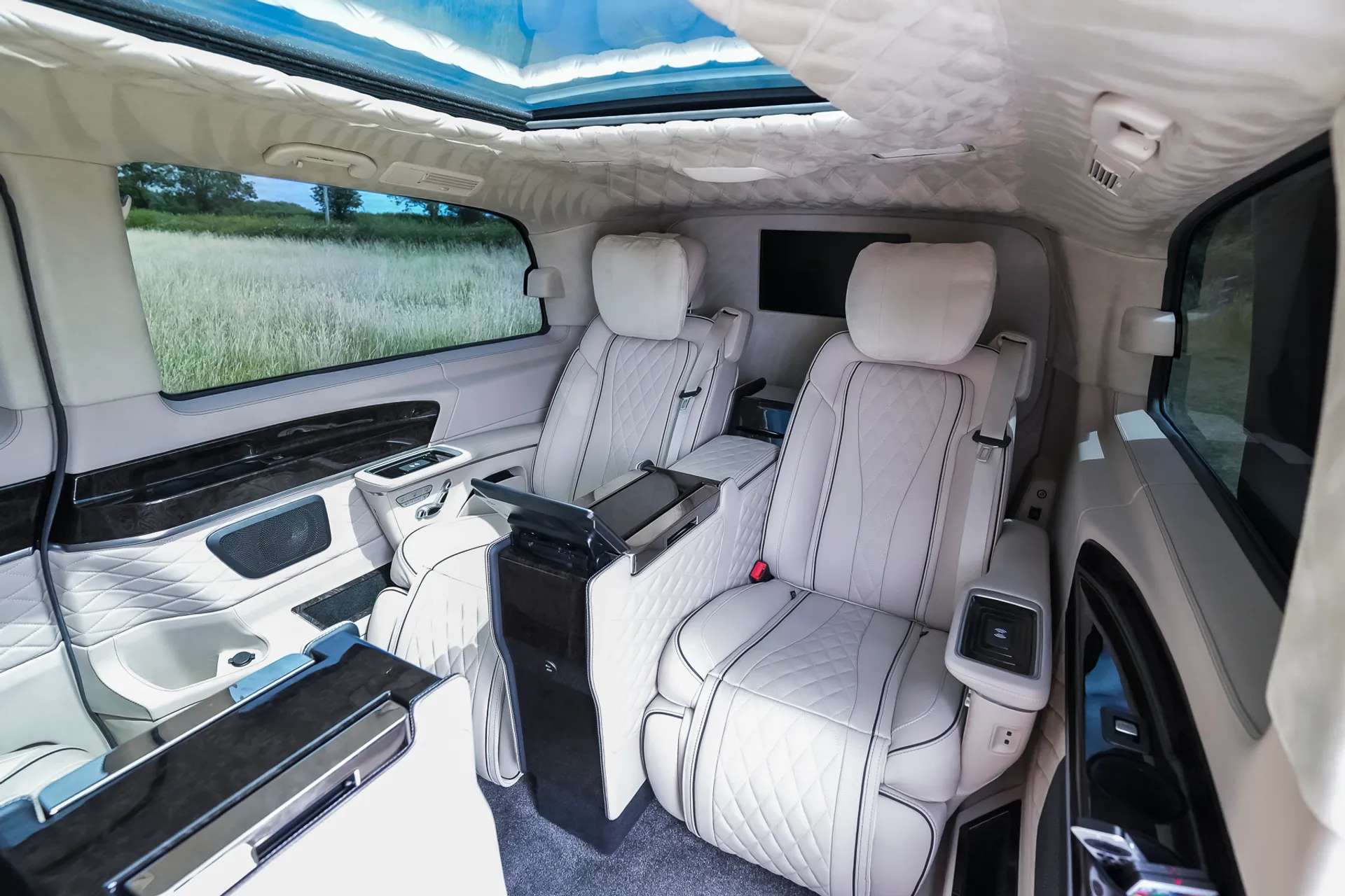 2024 MERCEDES-BENZ V CLASS 2024 MERCEDES-BENZ V CLASS