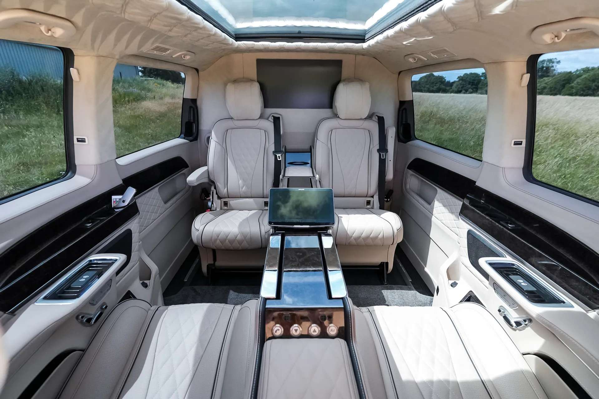 2024 MERCEDES-BENZ V CLASS 2024 MERCEDES-BENZ V CLASS