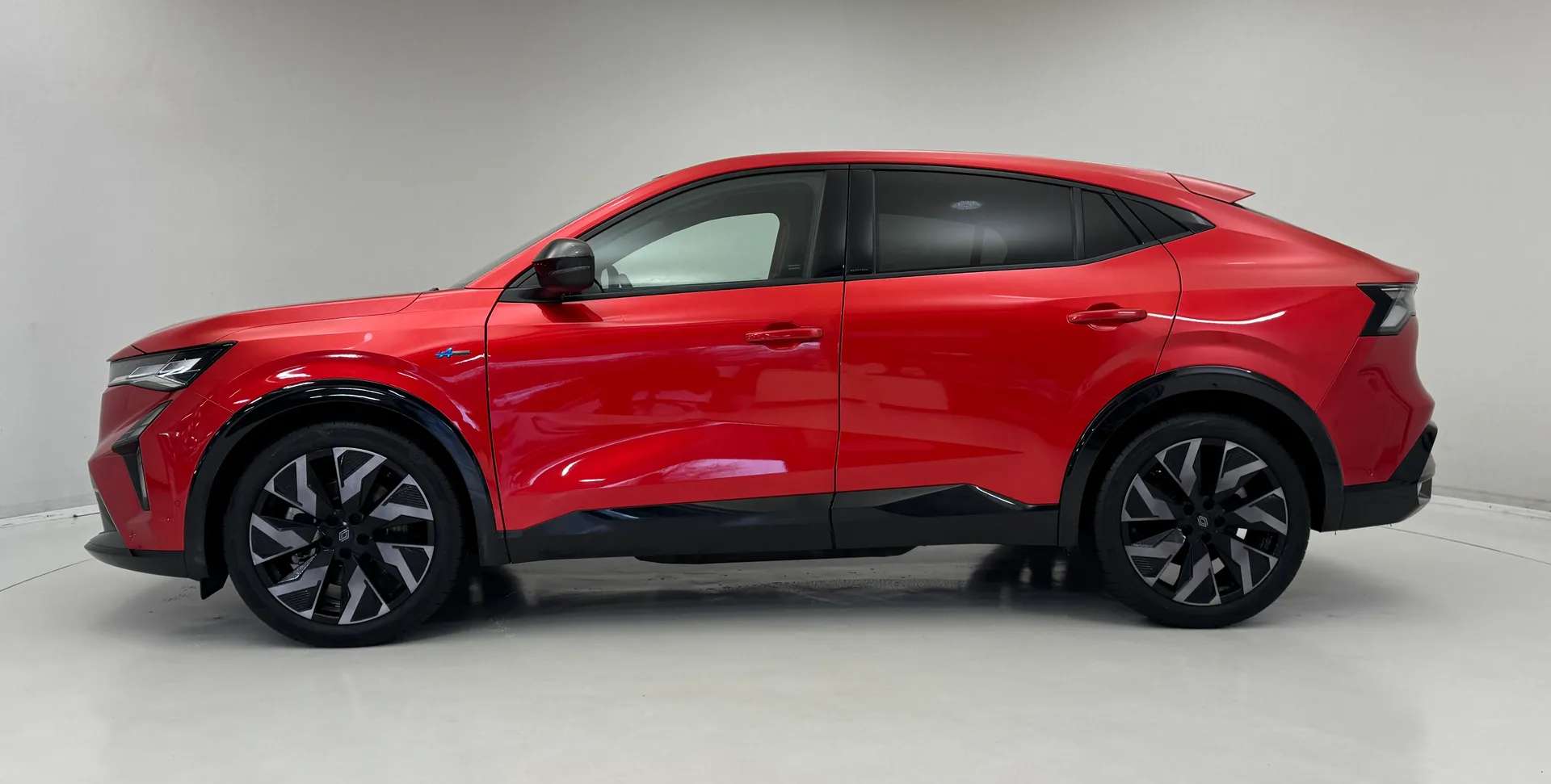 A 2025 RENAULT RAFALE E-Tech FHEV Techno Esprit Alpine 5dr Auto 4C A 2025 RENAULT RAFALE E-Tech FHEV Techno Esprit Alpine 5dr Auto 4C