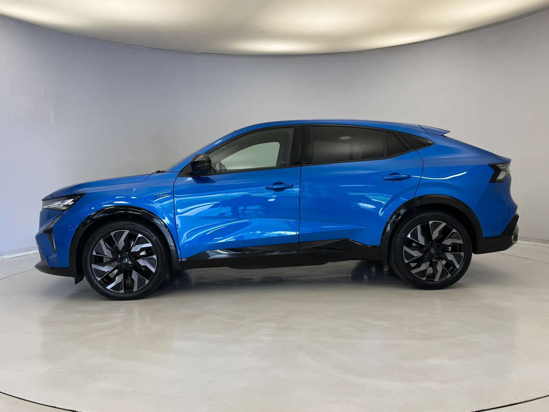 A 2025 RENAULT RAFALE E-Tech FHEV Techno Esprit Alpine 5dr Auto 4C A 2025 RENAULT RAFALE E-Tech FHEV Techno Esprit Alpine 5dr Auto 4C