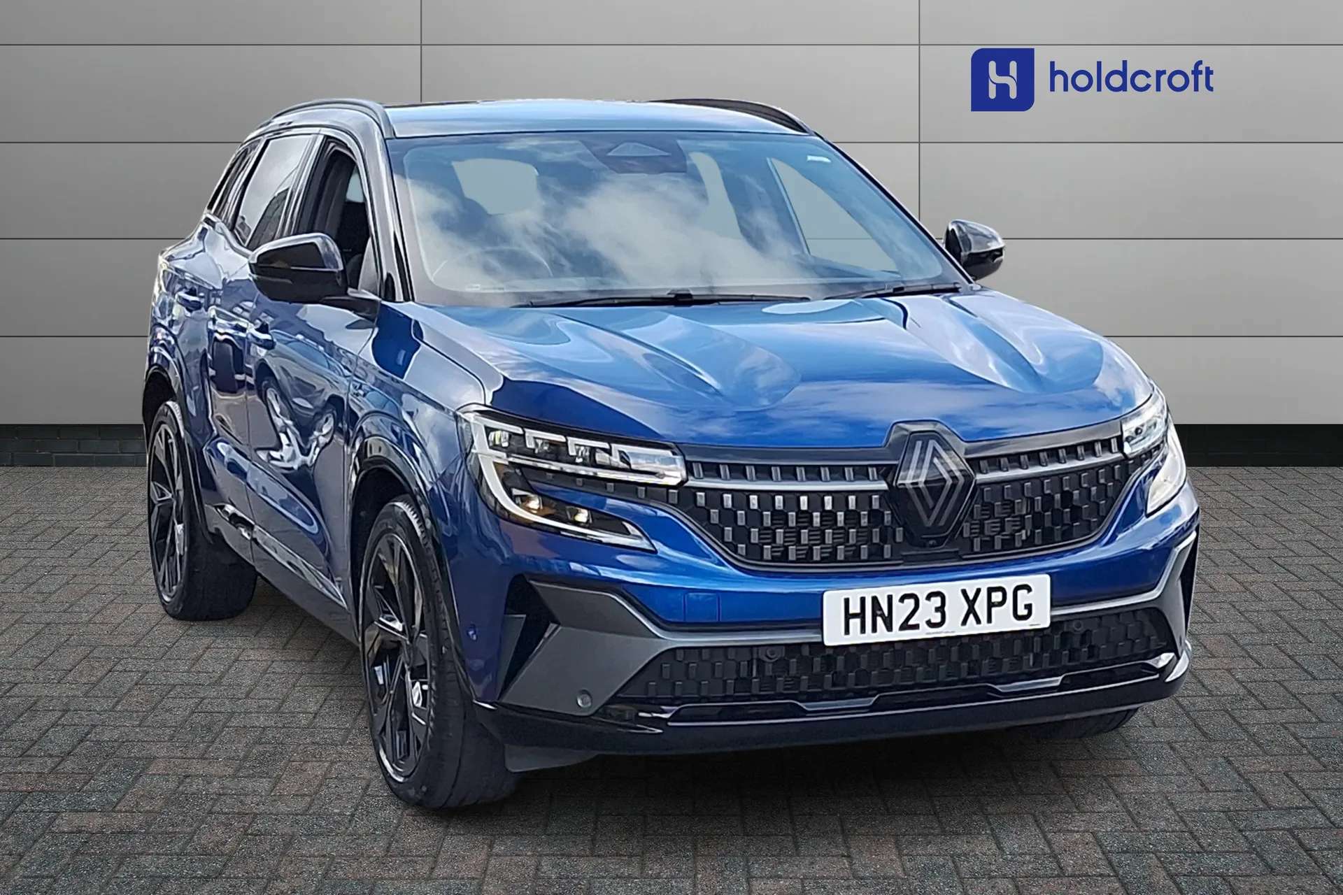 A 2023 RENAULT AUSTRAL E-Tech FHEV Iconic Esprit Alpine 5dr Auto 4C A 2023 RENAULT AUSTRAL E-Tech FHEV Iconic Esprit Alpine 5dr Auto 4C