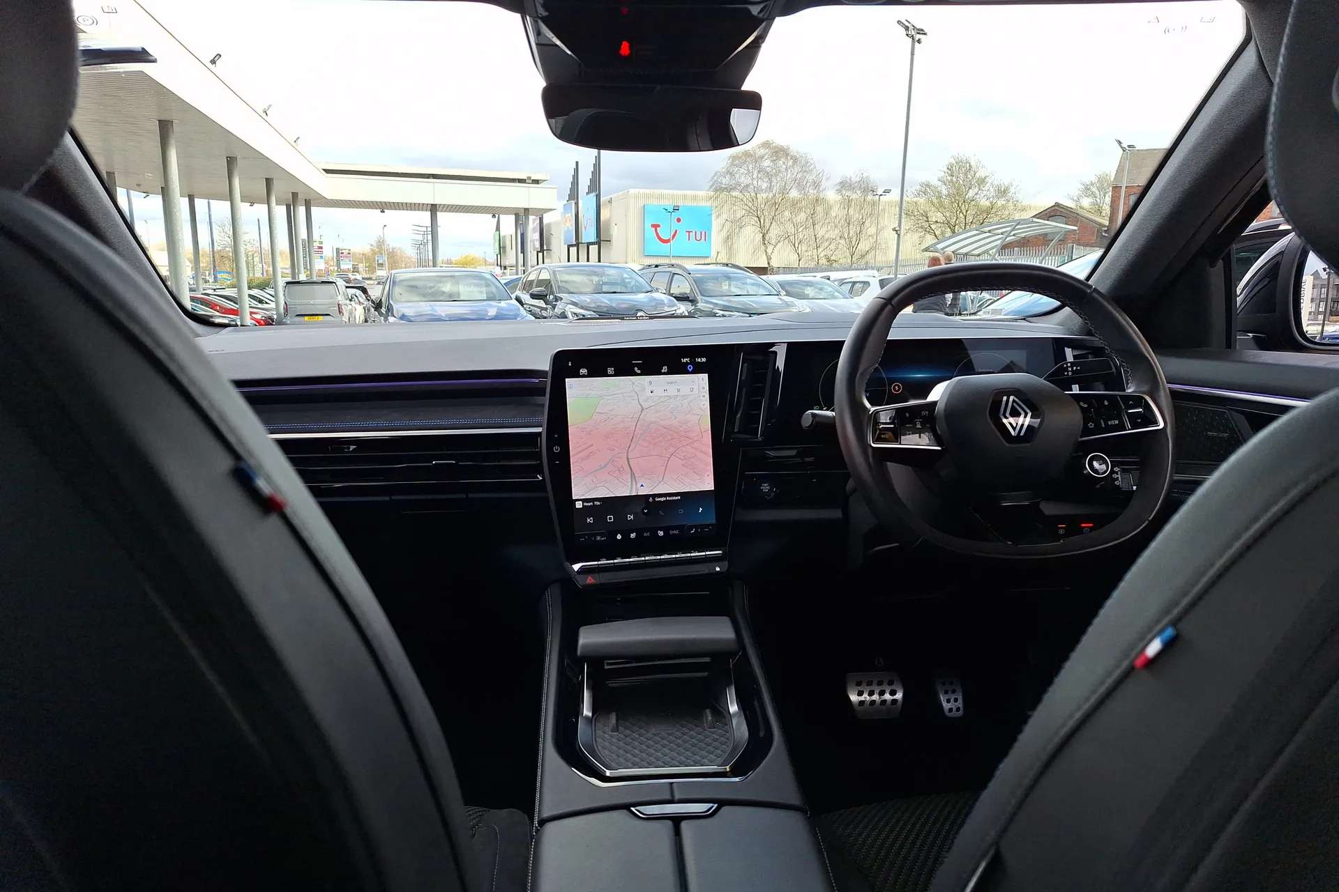 A 2023 RENAULT AUSTRAL E-Tech FHEV Iconic Esprit Alpine 5dr Auto 4C A 2023 RENAULT AUSTRAL E-Tech FHEV Iconic Esprit Alpine 5dr Auto 4C