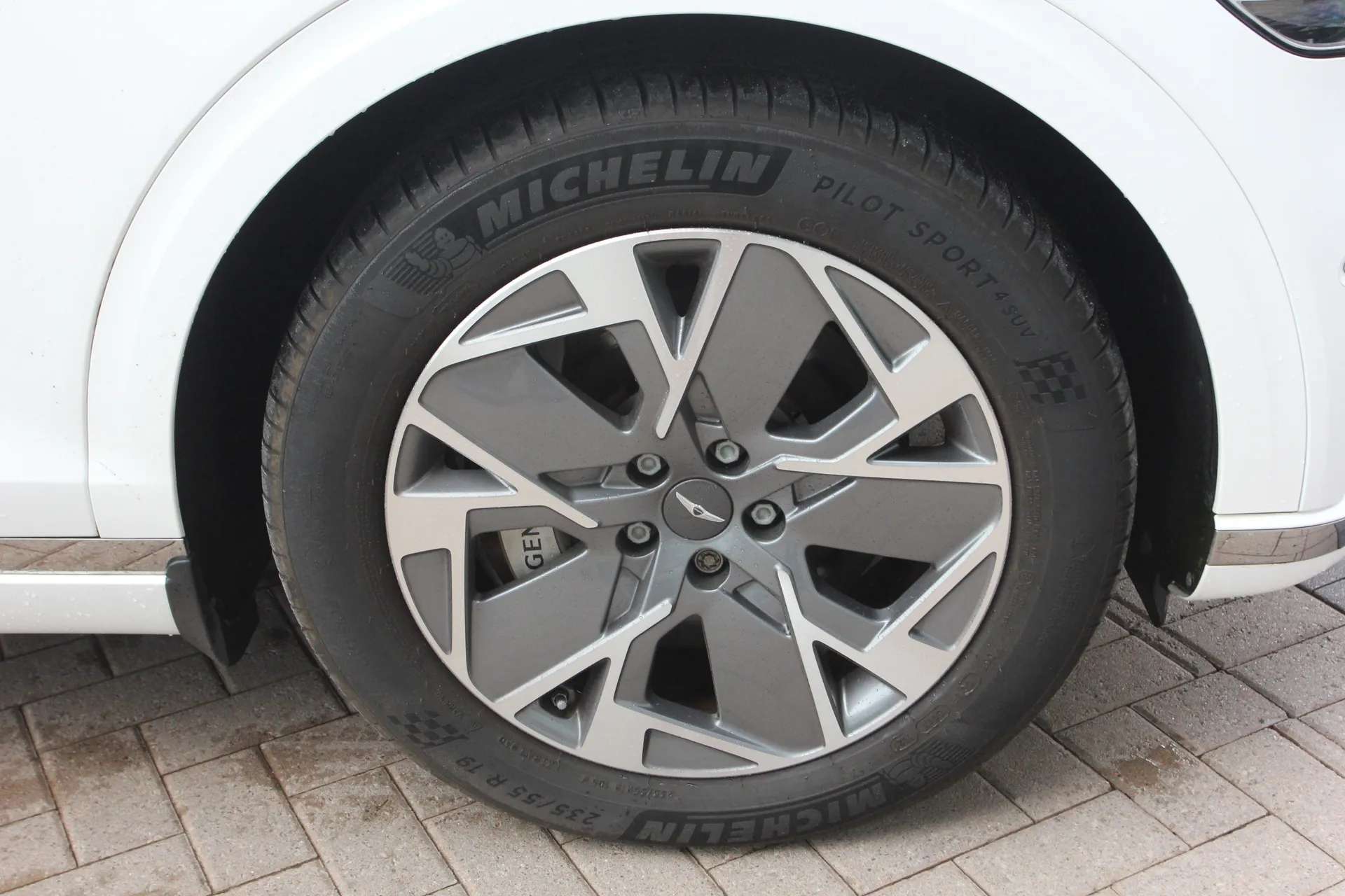 2022 GENESIS GV70 2022 GENESIS GV70