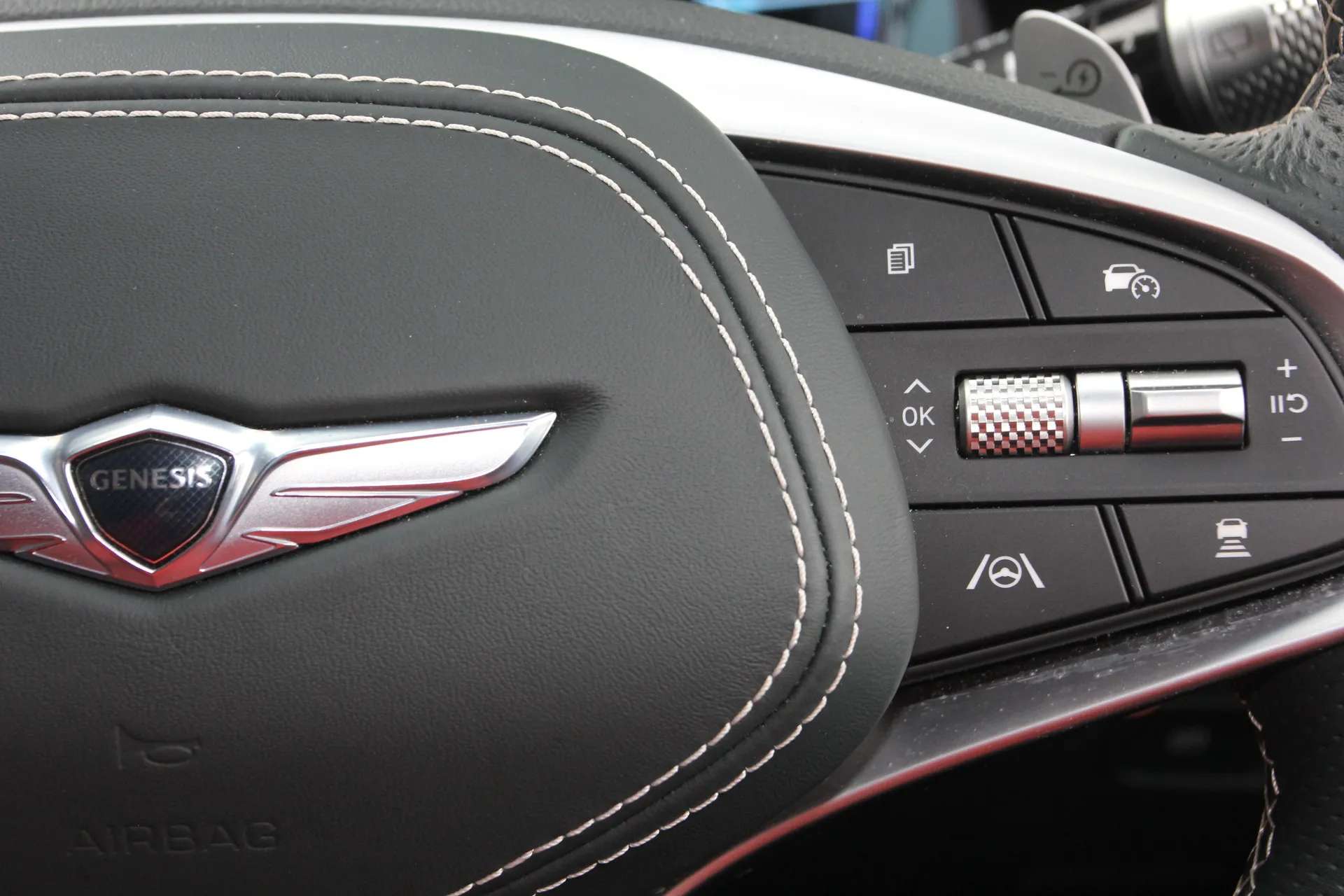2022 GENESIS GV70 2022 GENESIS GV70