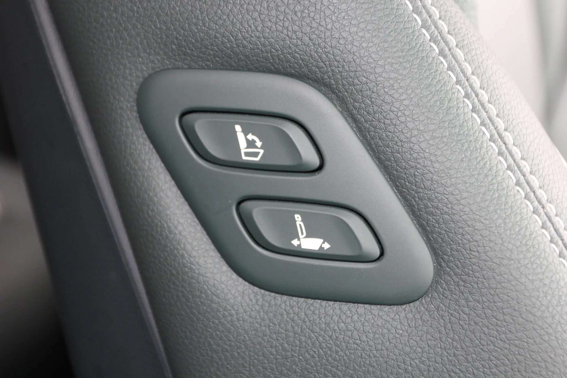 2022 GENESIS GV70 2022 GENESIS GV70