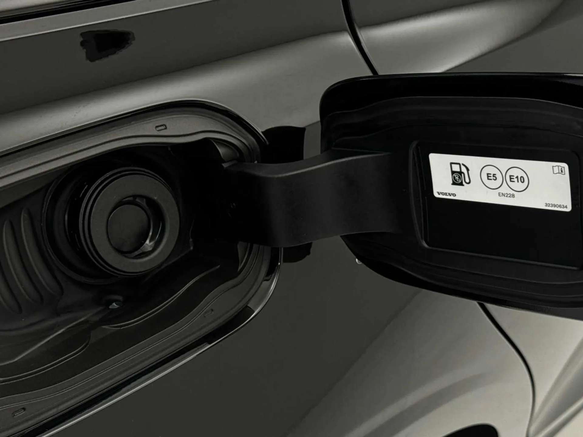 2024 VOLVO V60 2024 VOLVO V60