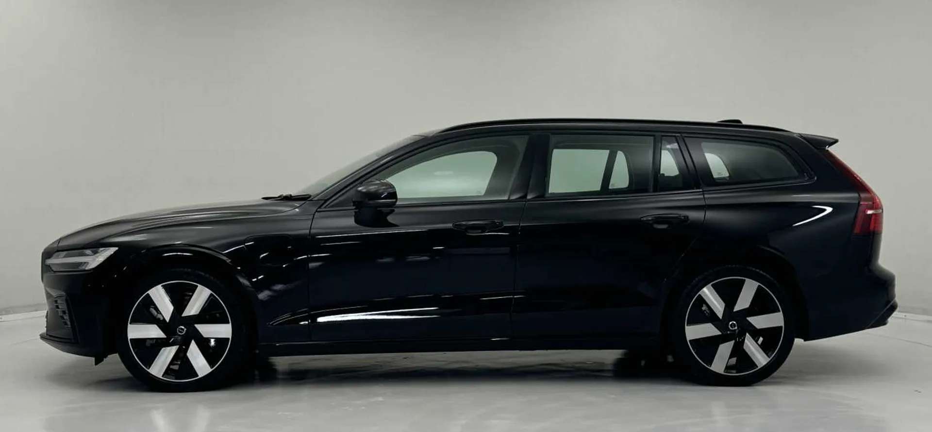 2024 VOLVO V60 2024 VOLVO V60