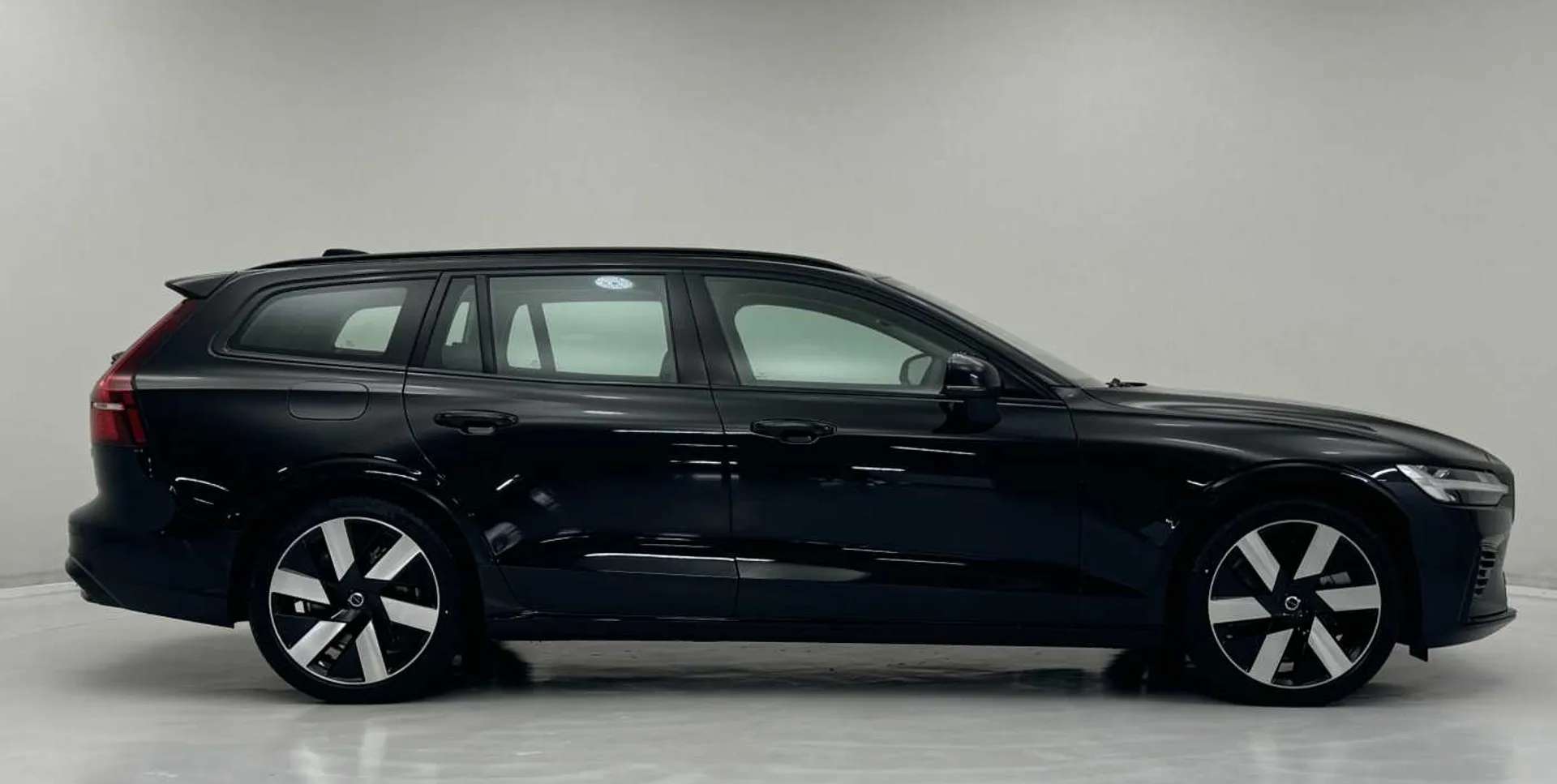2024 VOLVO V60 2024 VOLVO V60