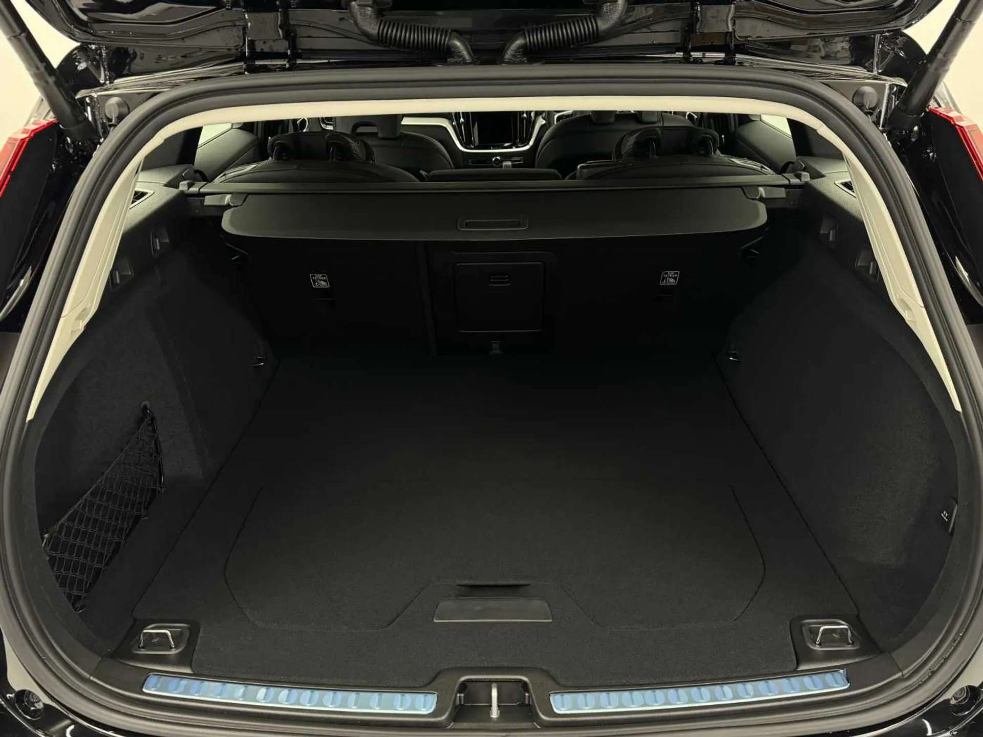 2024 VOLVO V60 2024 VOLVO V60