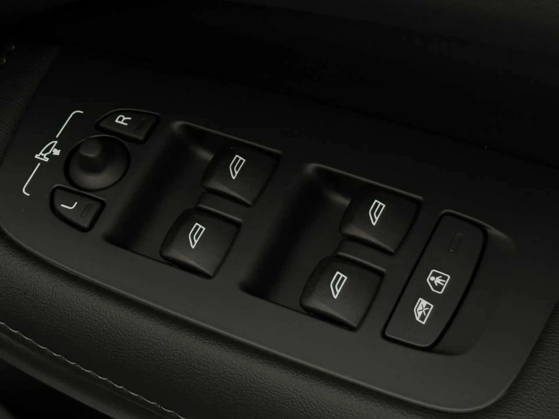 2024 VOLVO V60 2024 VOLVO V60