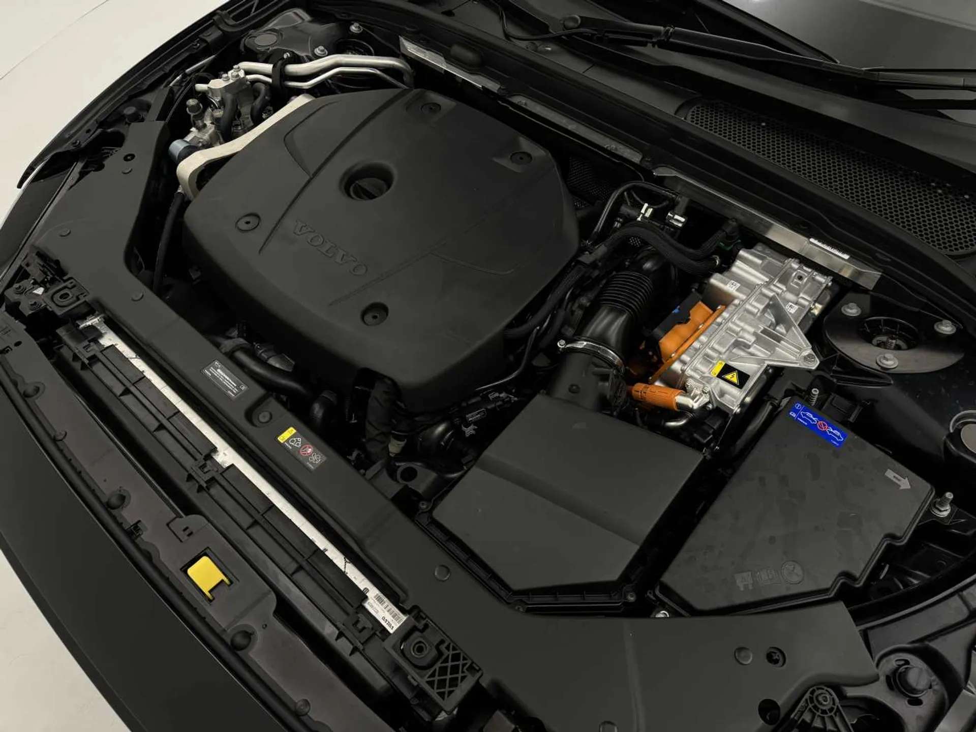 2024 VOLVO V60 2024 VOLVO V60