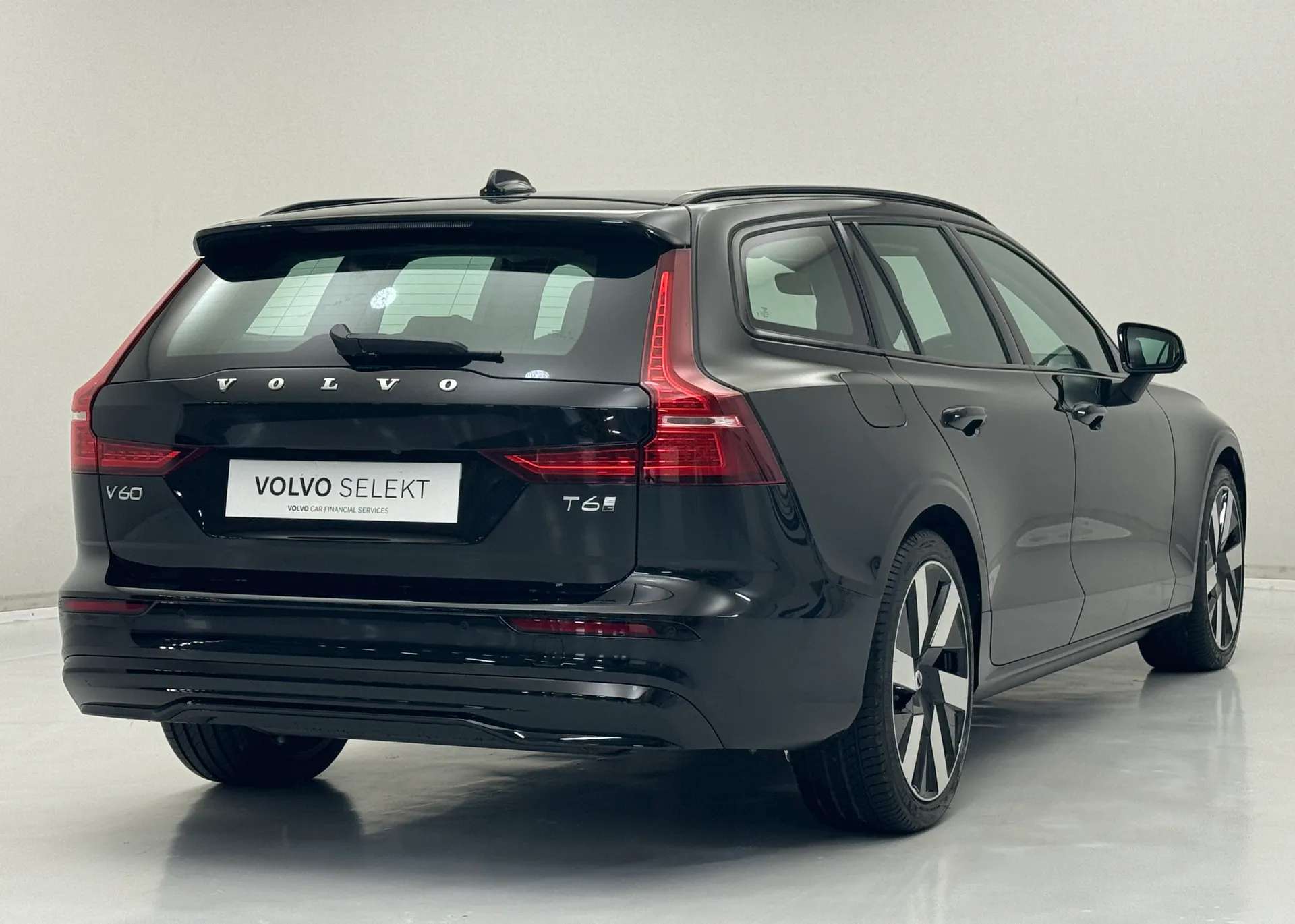 2024 VOLVO V60 2024 VOLVO V60