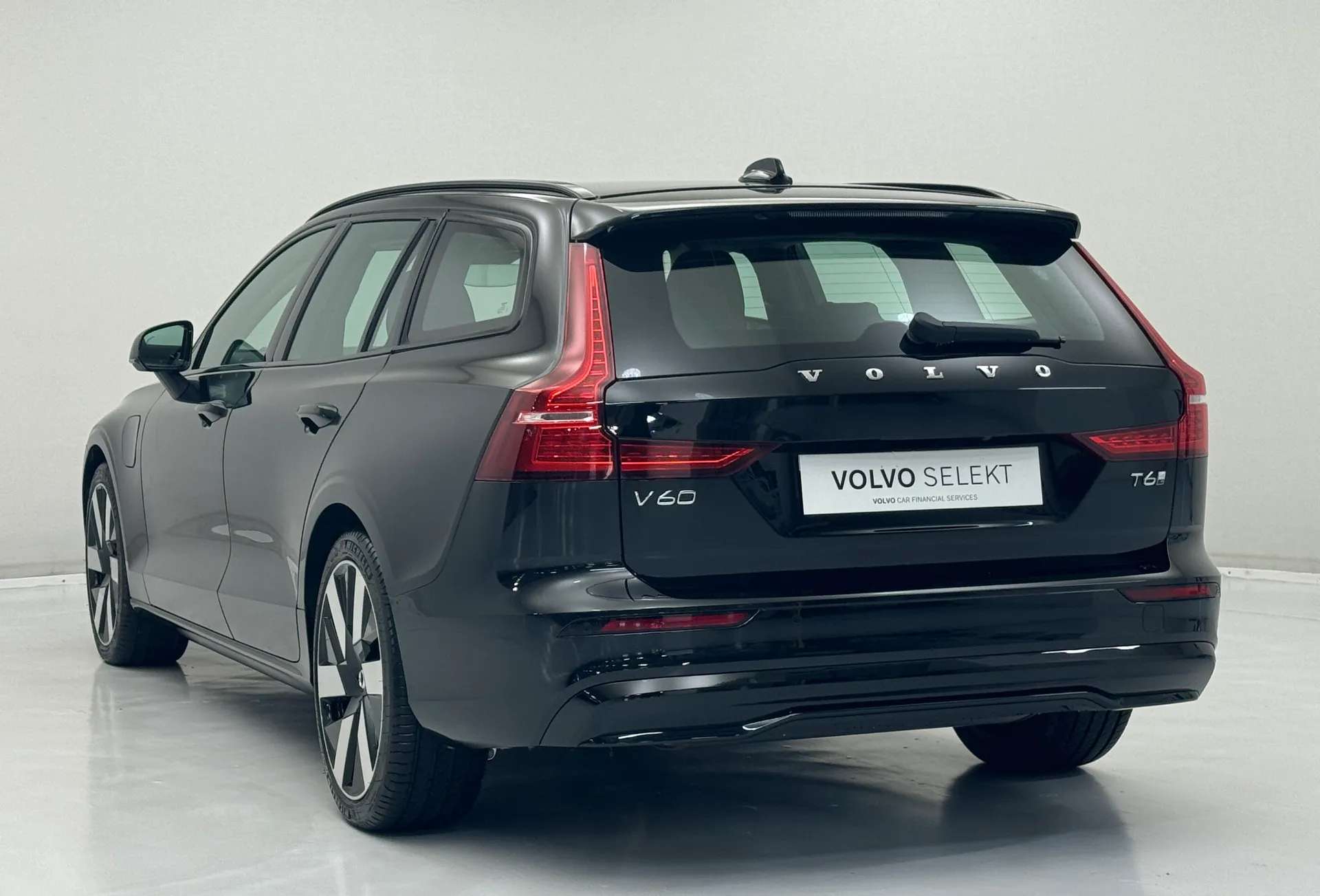 2024 VOLVO V60 2024 VOLVO V60