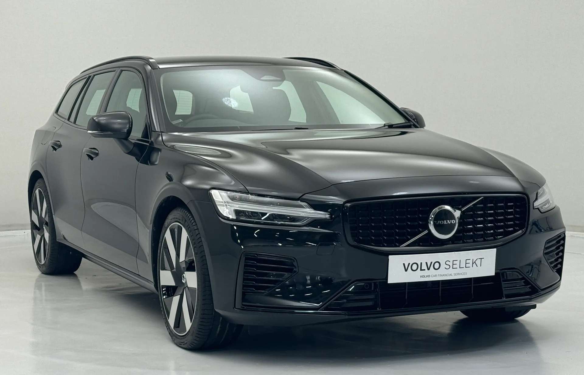 2024 VOLVO V60 2024 VOLVO V60