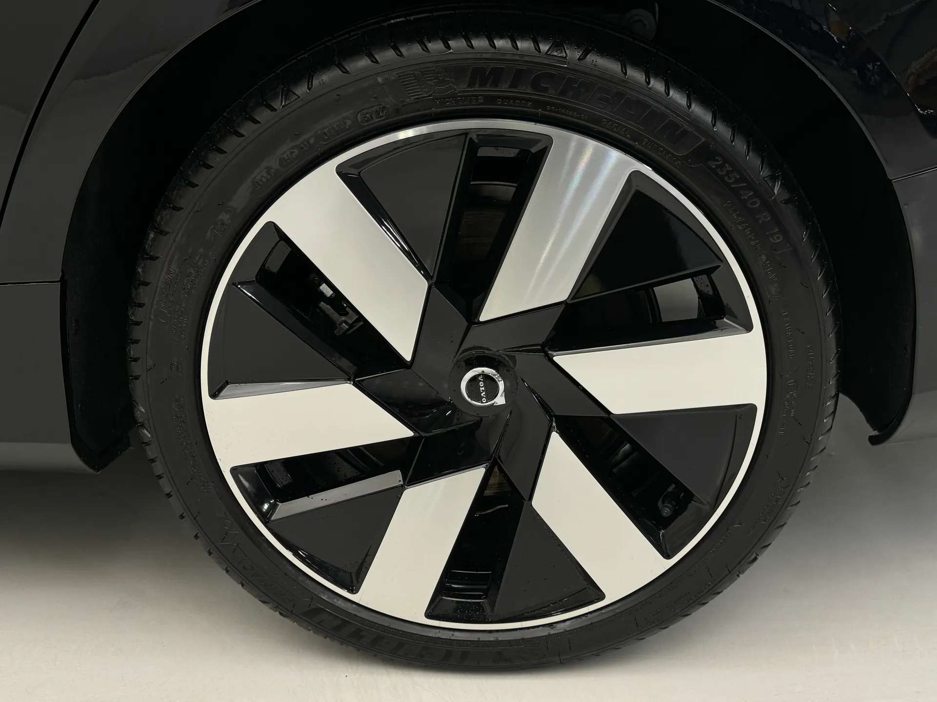 2024 VOLVO V60 2024 VOLVO V60