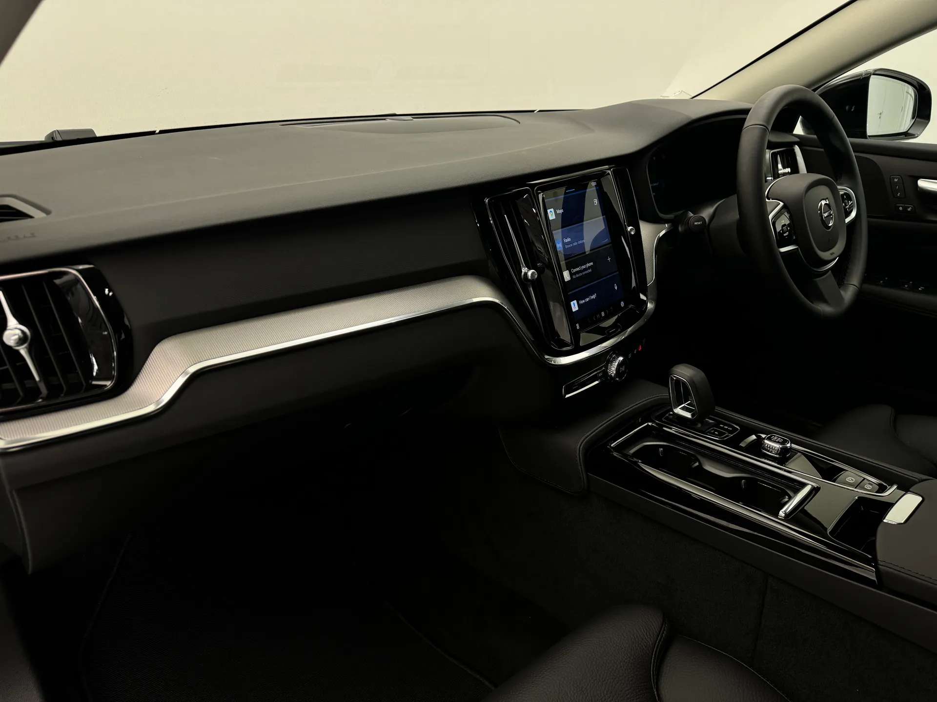 2024 VOLVO V60 2024 VOLVO V60