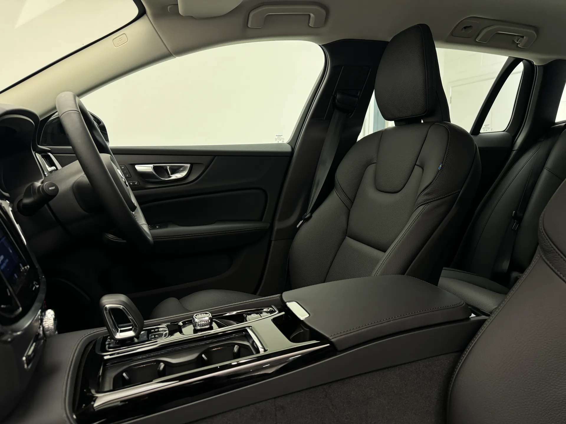 2024 VOLVO V60 2024 VOLVO V60