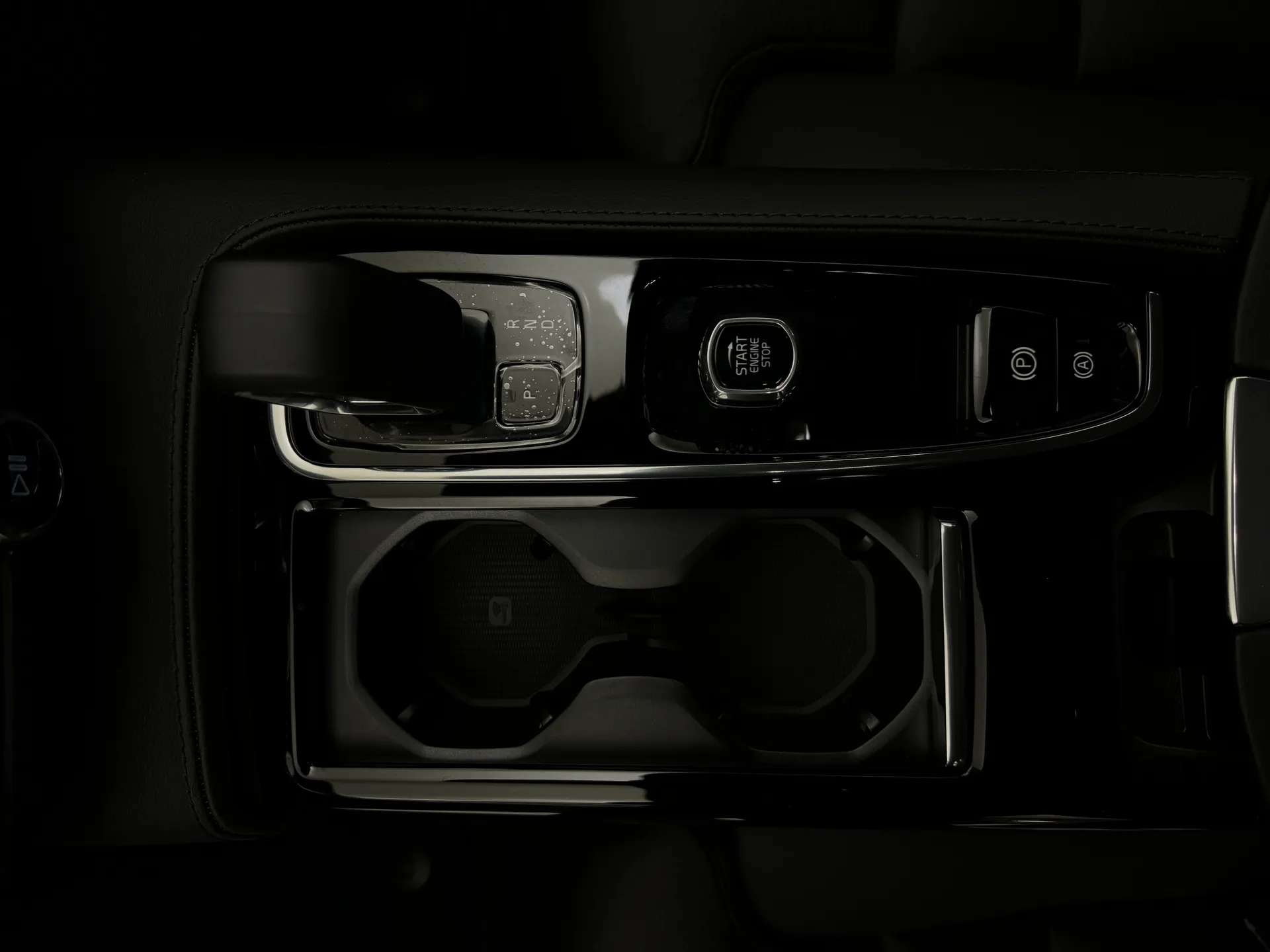 2024 VOLVO V60 2024 VOLVO V60