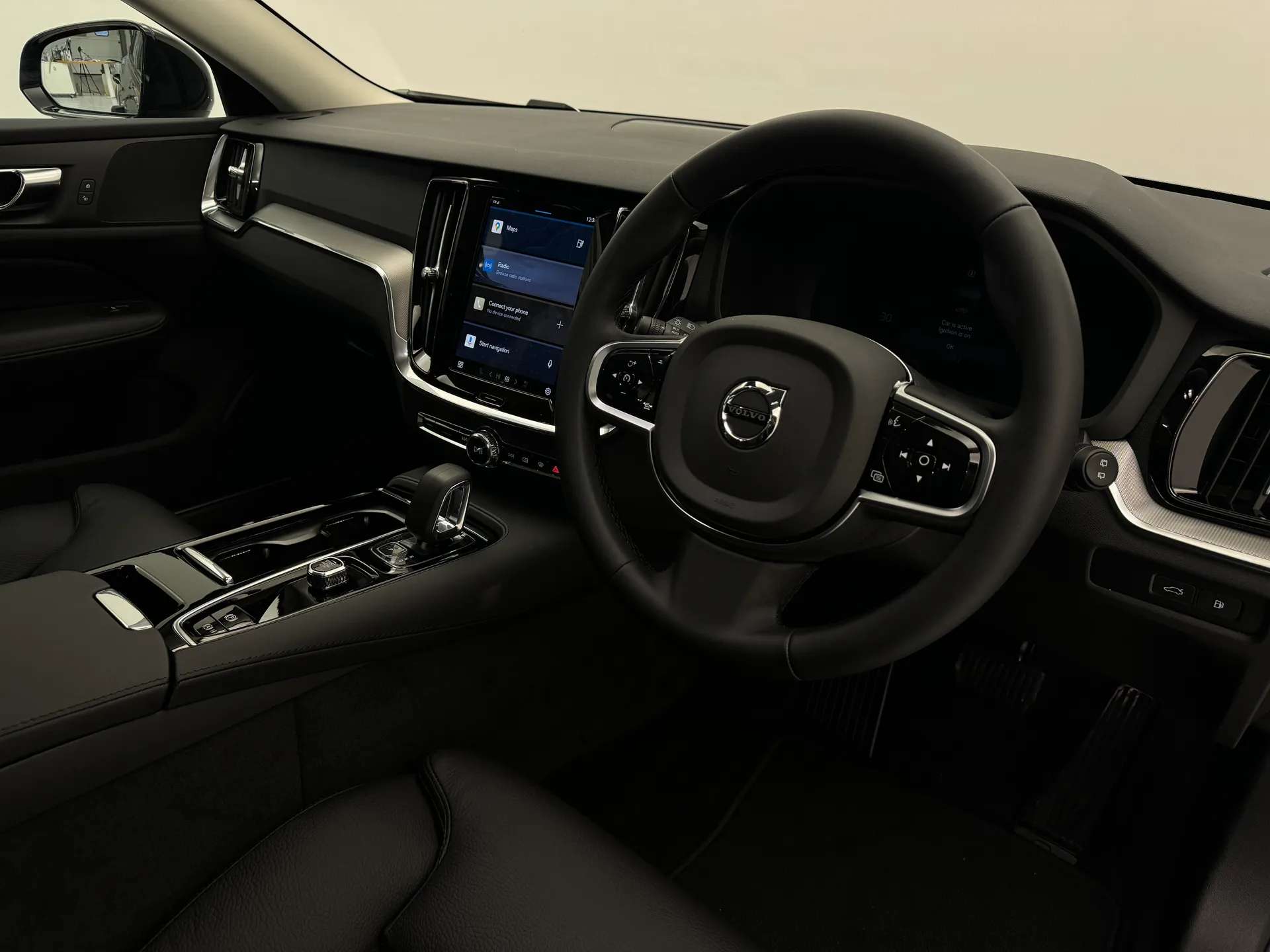 2024 VOLVO V60 2024 VOLVO V60