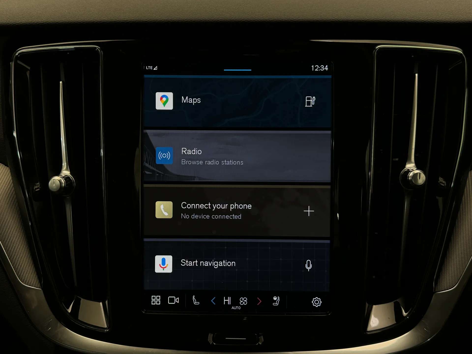 2024 VOLVO V60 2024 VOLVO V60