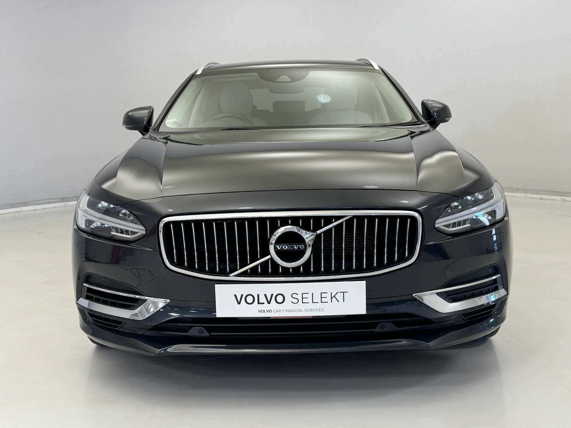 2020 VOLVO V90 2020 VOLVO V90