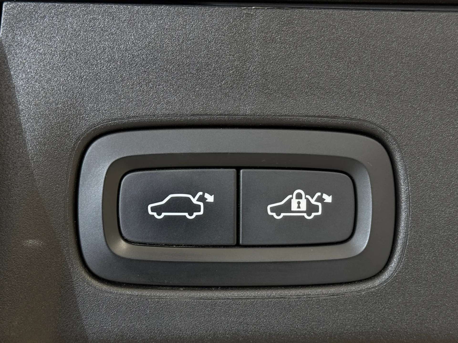 2020 VOLVO V90 2020 VOLVO V90