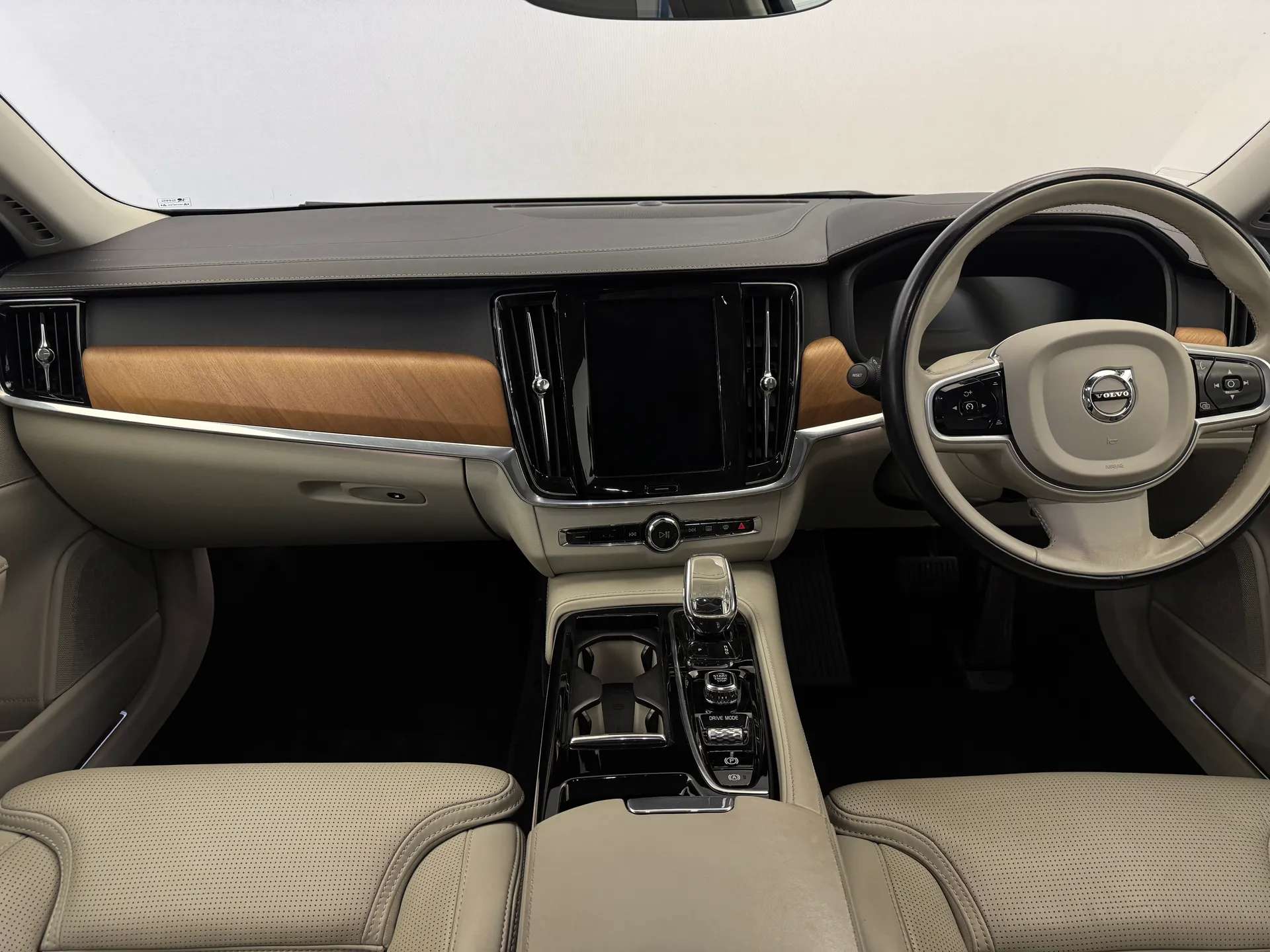 2020 VOLVO V90 2020 VOLVO V90