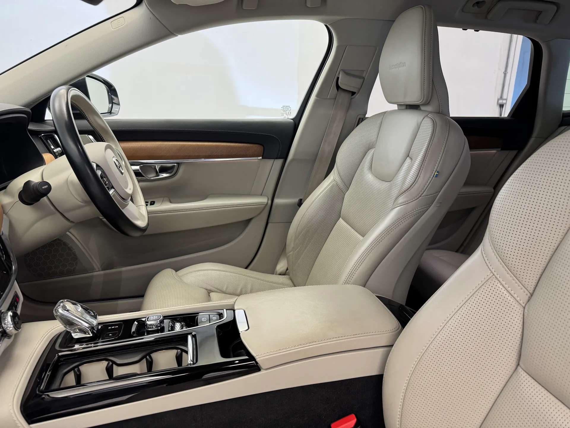2020 VOLVO V90 2020 VOLVO V90