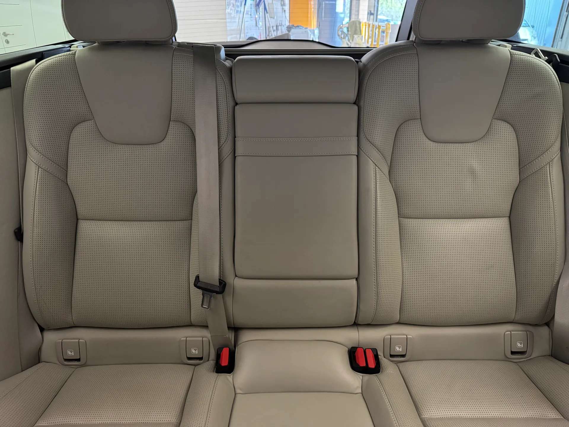 2020 VOLVO V90 2020 VOLVO V90
