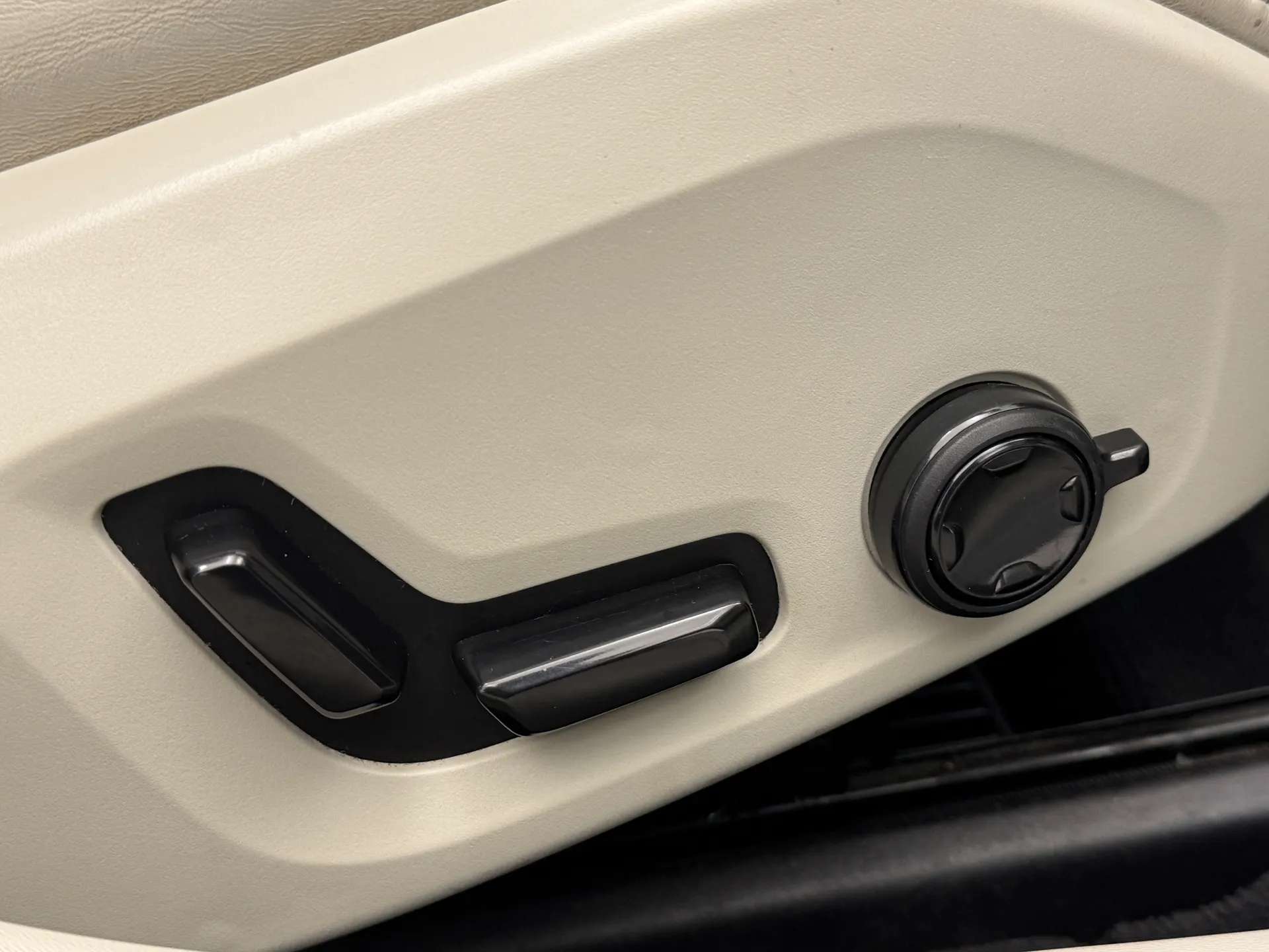 2020 VOLVO V90 2020 VOLVO V90