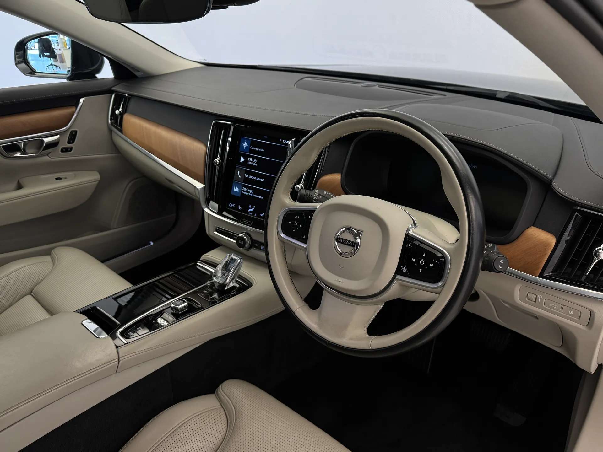 2020 VOLVO V90 2020 VOLVO V90