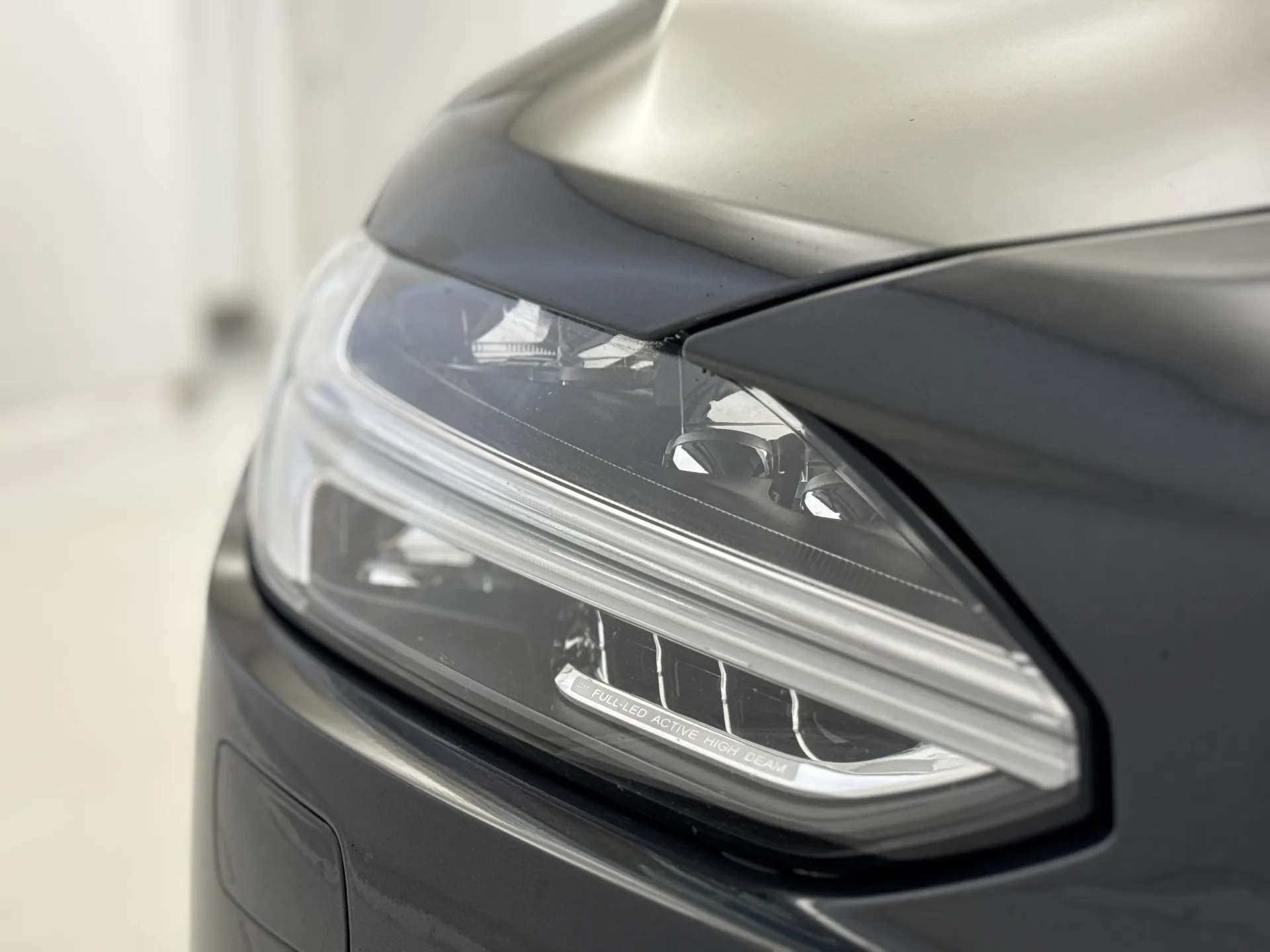 2020 VOLVO V90 2020 VOLVO V90