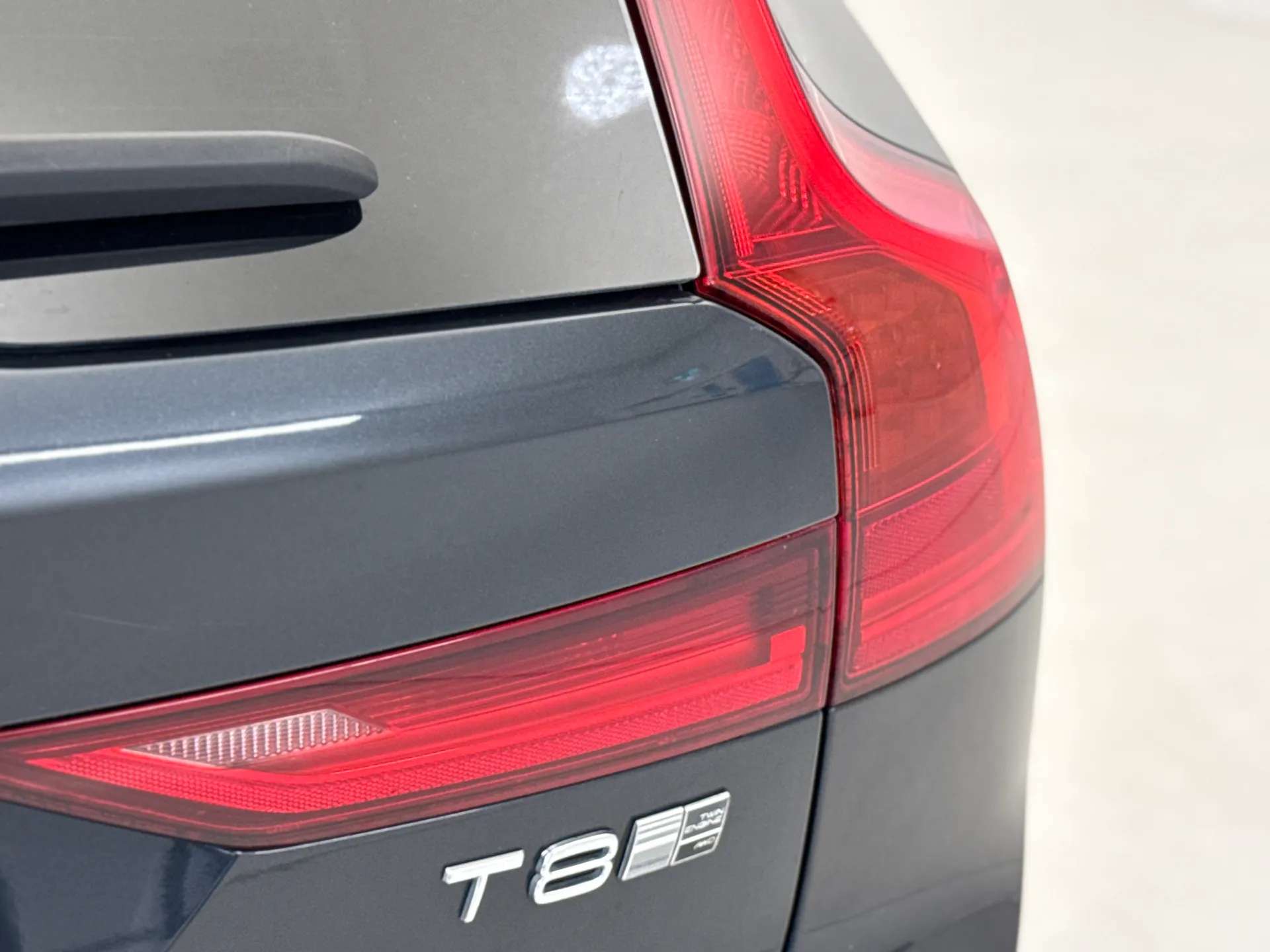 2020 VOLVO V90 2020 VOLVO V90