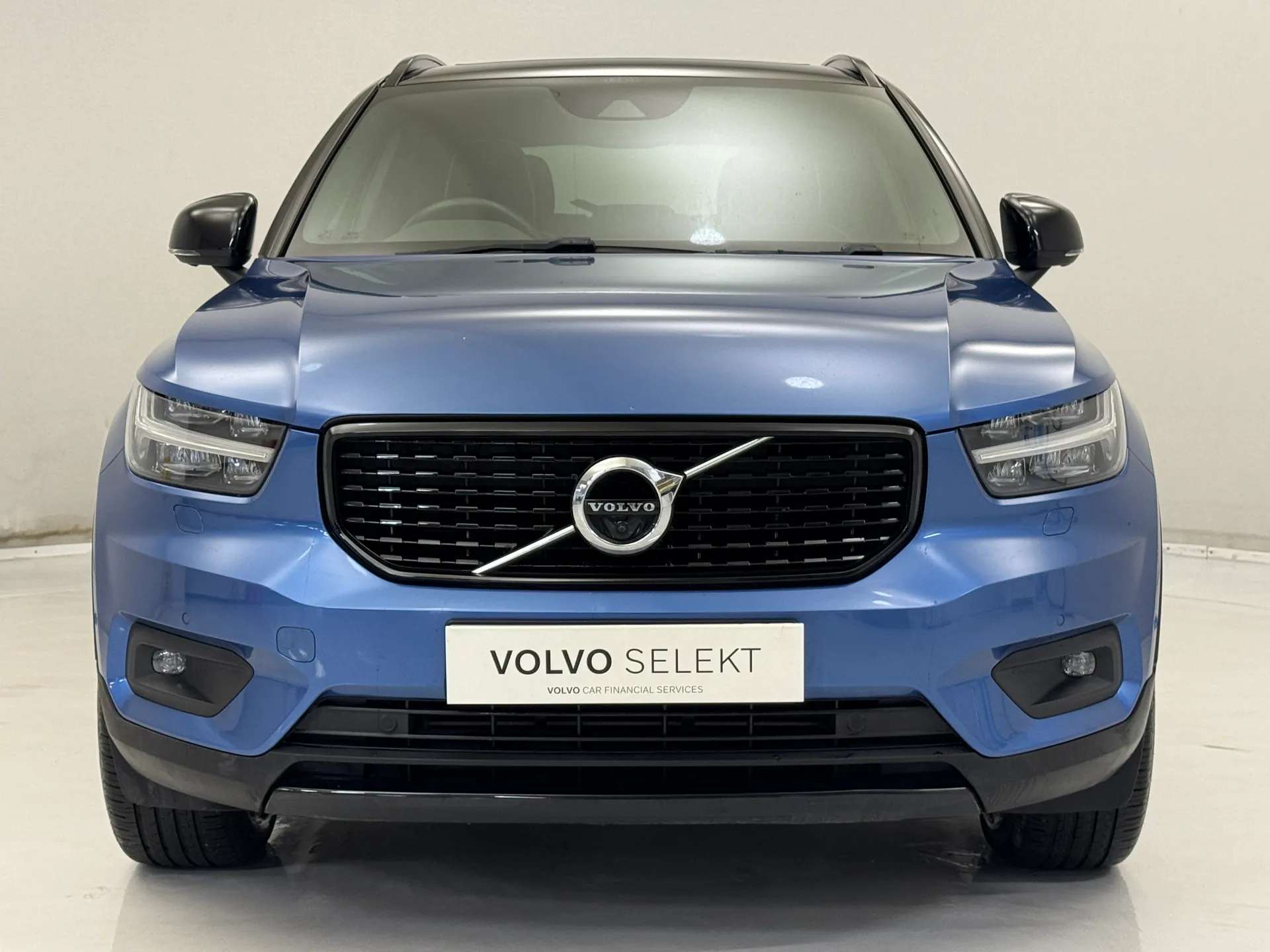 2021 VOLVO XC40 2021 VOLVO XC40