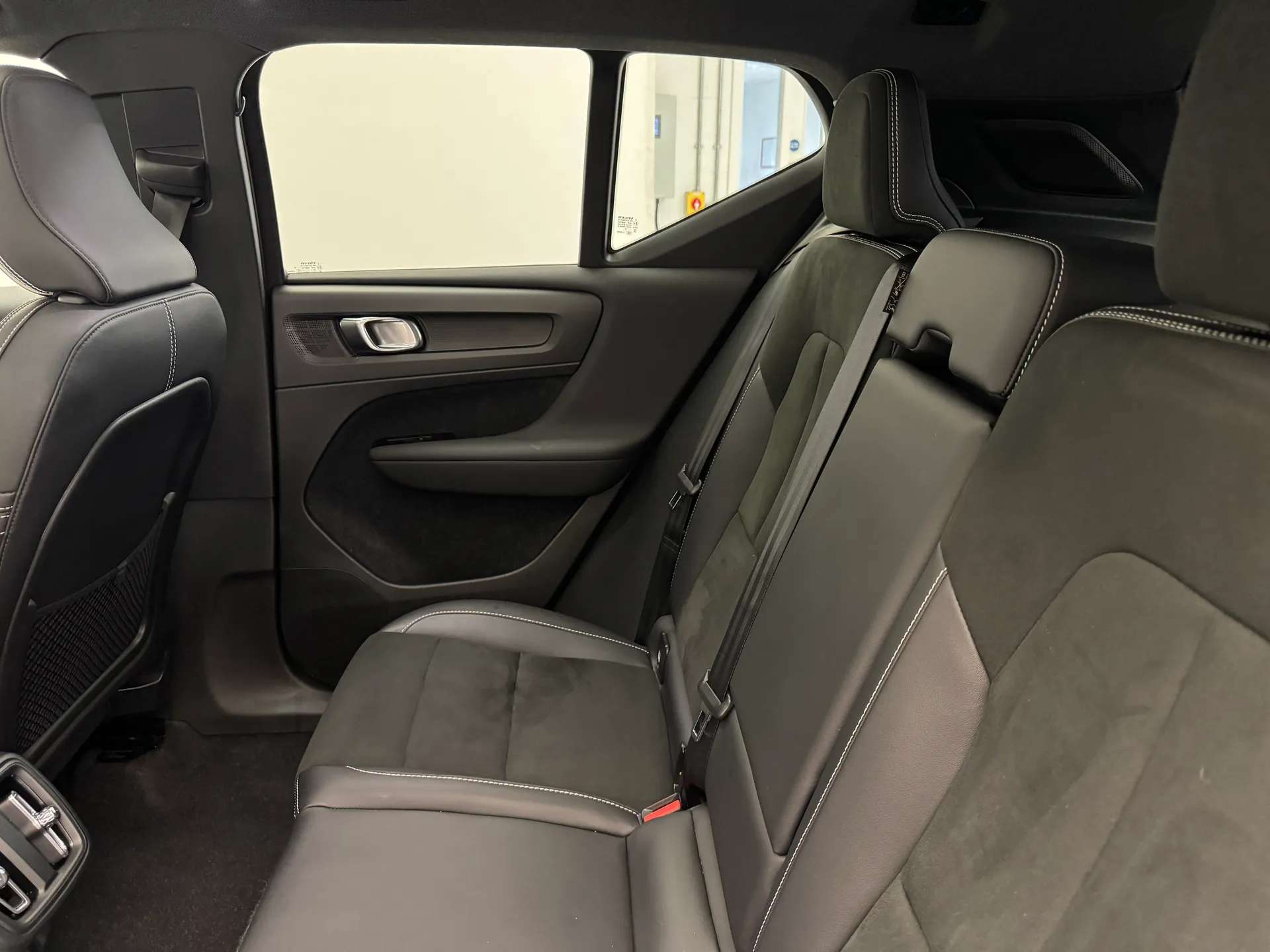 2021 VOLVO XC40 2021 VOLVO XC40