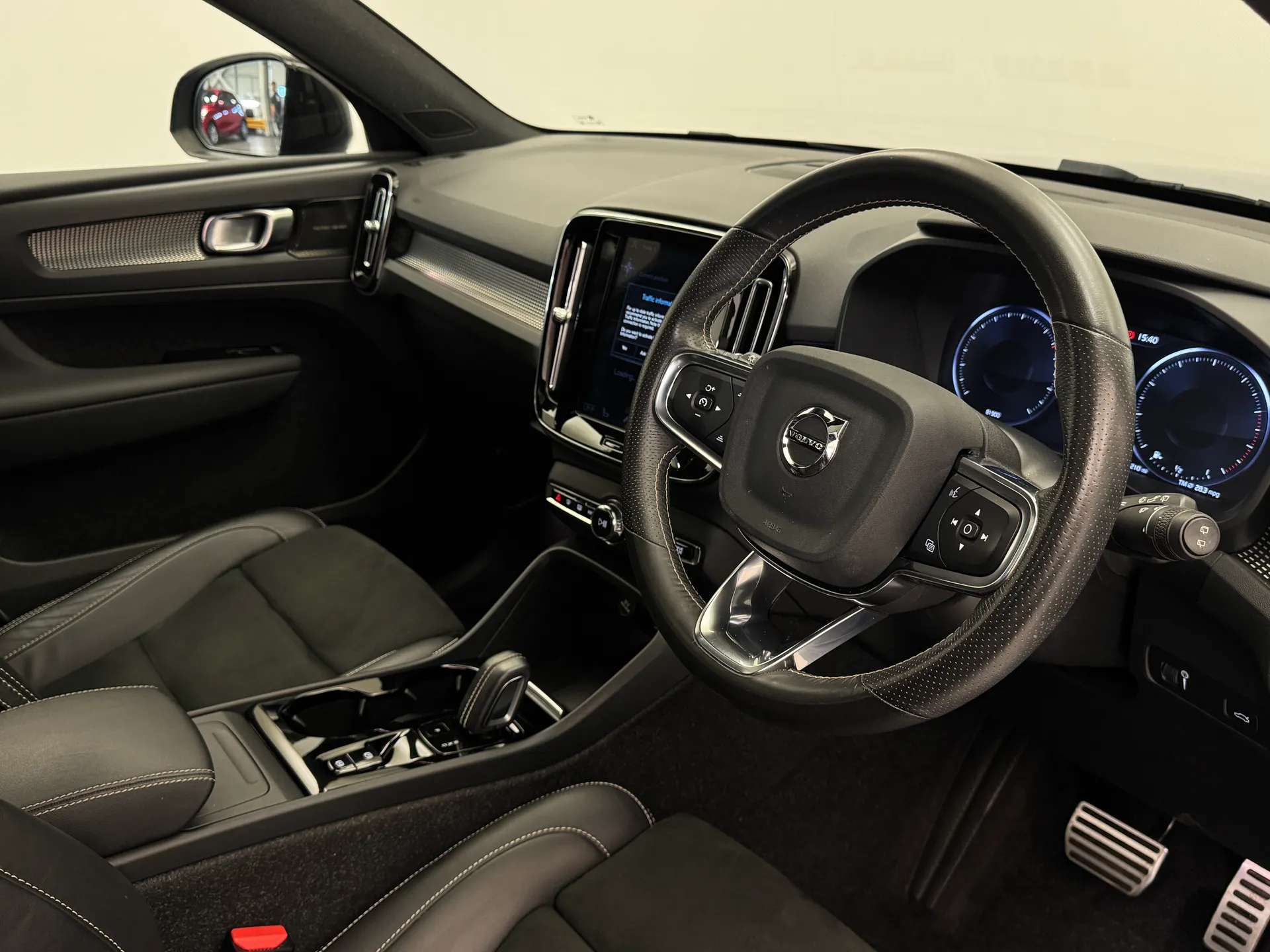 2021 VOLVO XC40 2021 VOLVO XC40