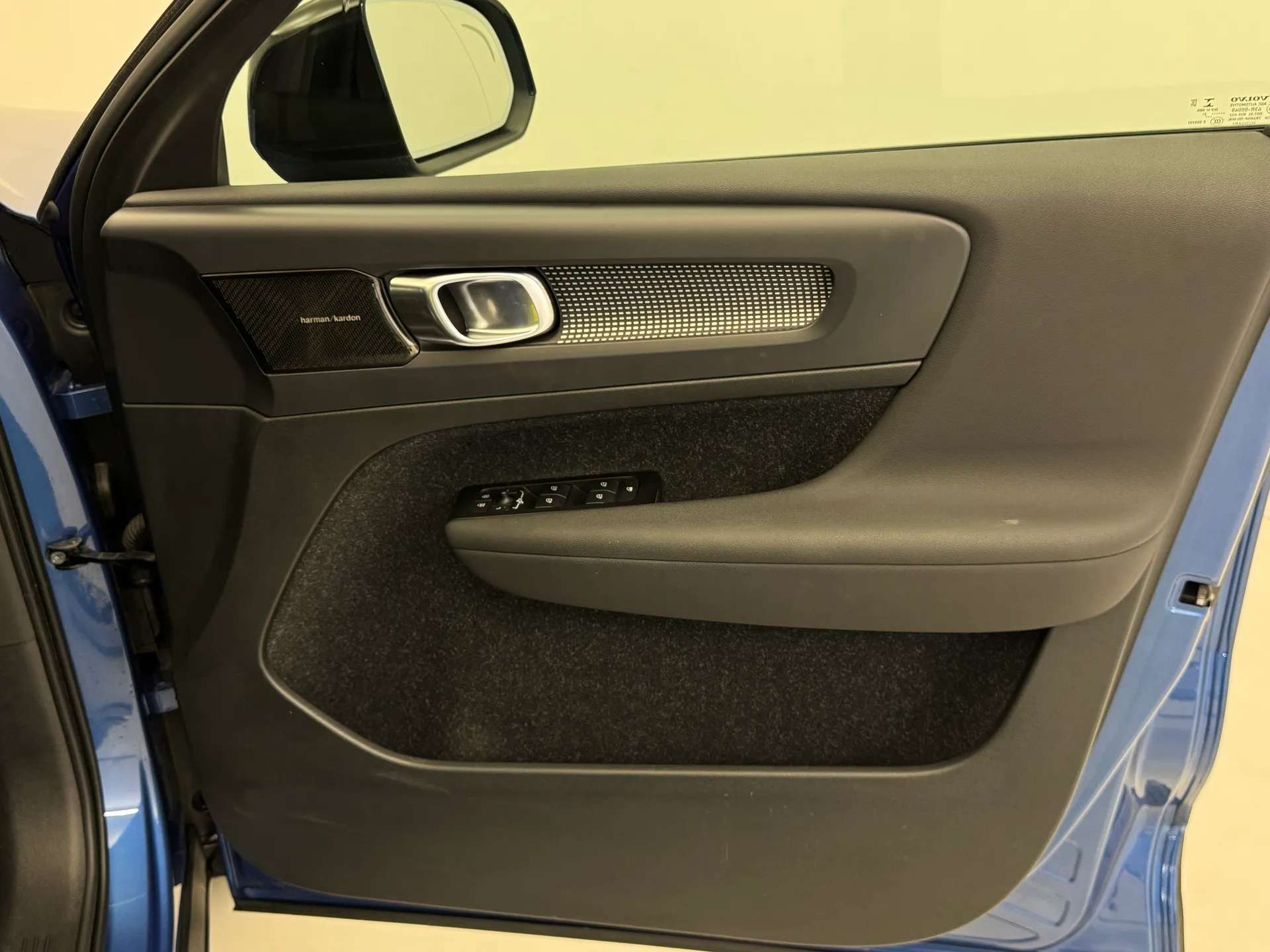 2021 VOLVO XC40 2021 VOLVO XC40