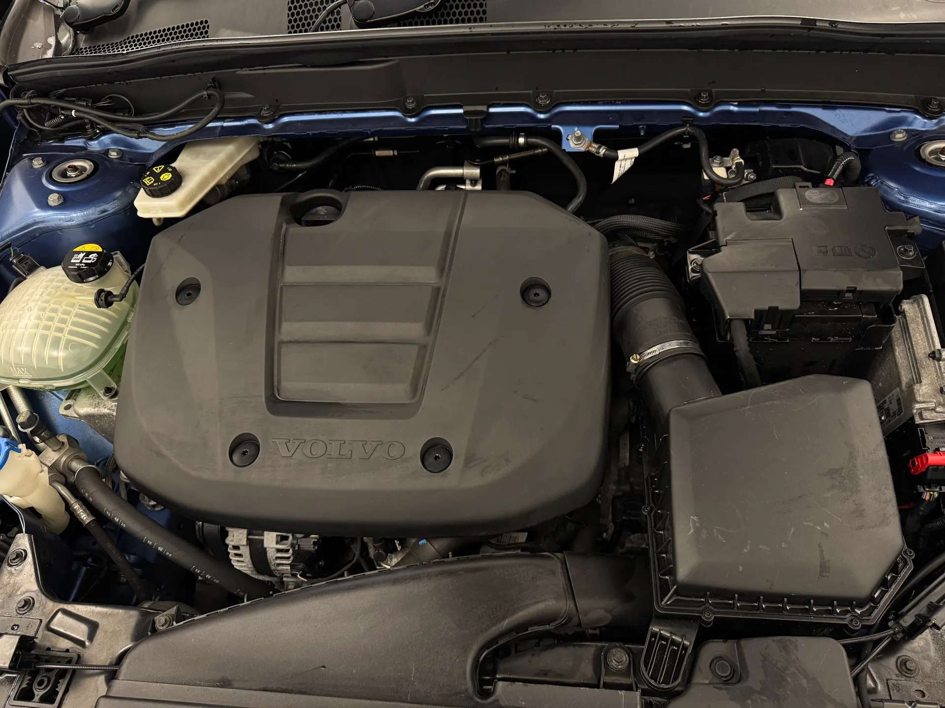 2021 VOLVO XC40 2021 VOLVO XC40